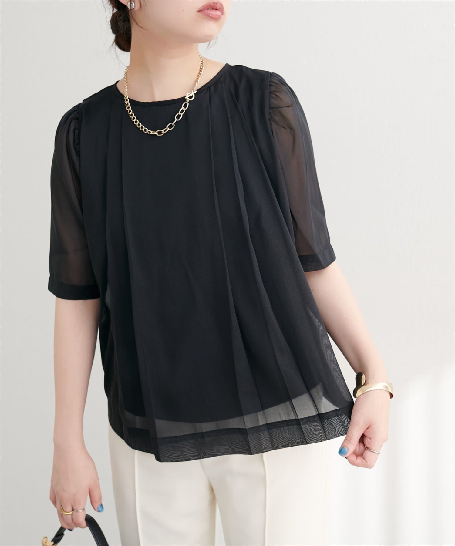 natural couture(ナチュラルクチュール) 【WEB限定】ほんのりラメシアータックプリーツブラウス