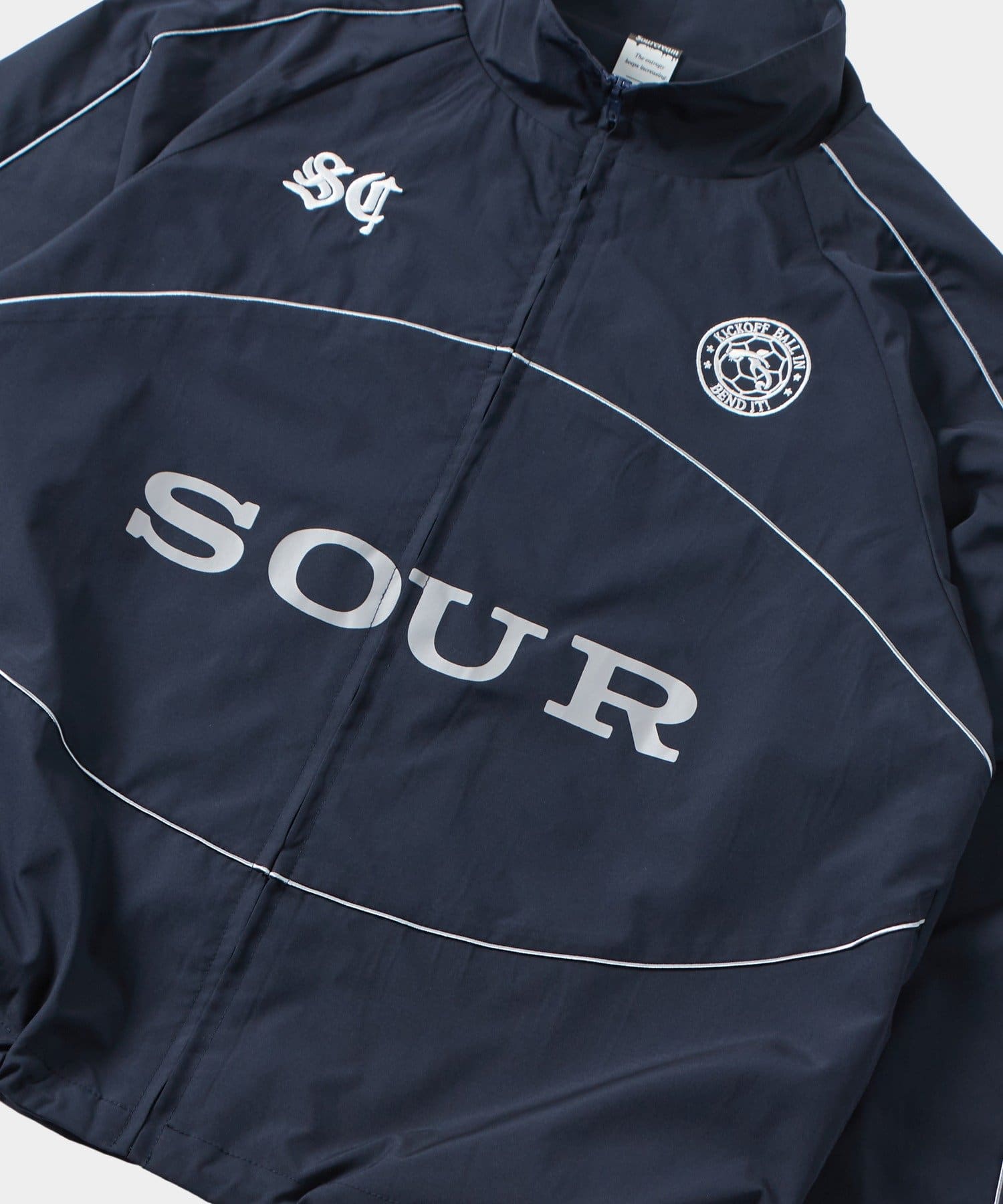 WHO’S WHO gallery(フーズフーギャラリー) Soucreamナイロンジップブルゾン