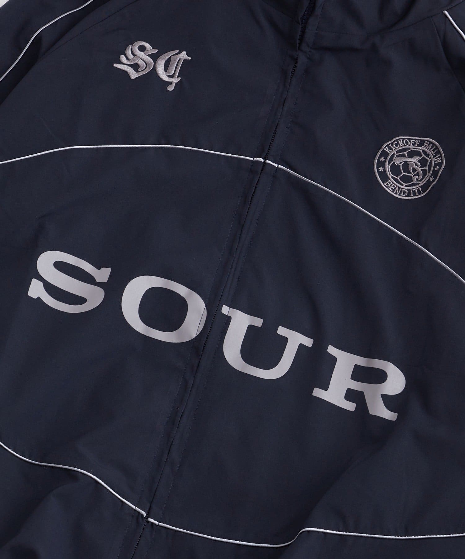 WHO’S WHO gallery(フーズフーギャラリー) Soucreamナイロンジップブルゾン