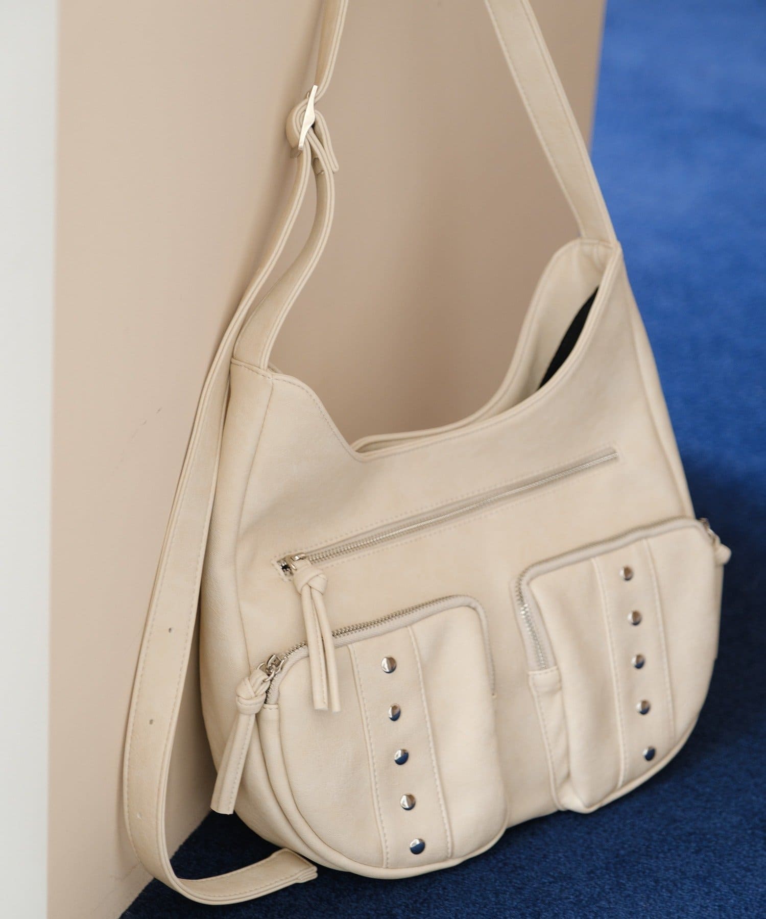 Kastane(カスタネ) 【8.23(土)0:00発売/2025AW/500mlペットボトル収納可/2WAY】スタッズミドルBAG