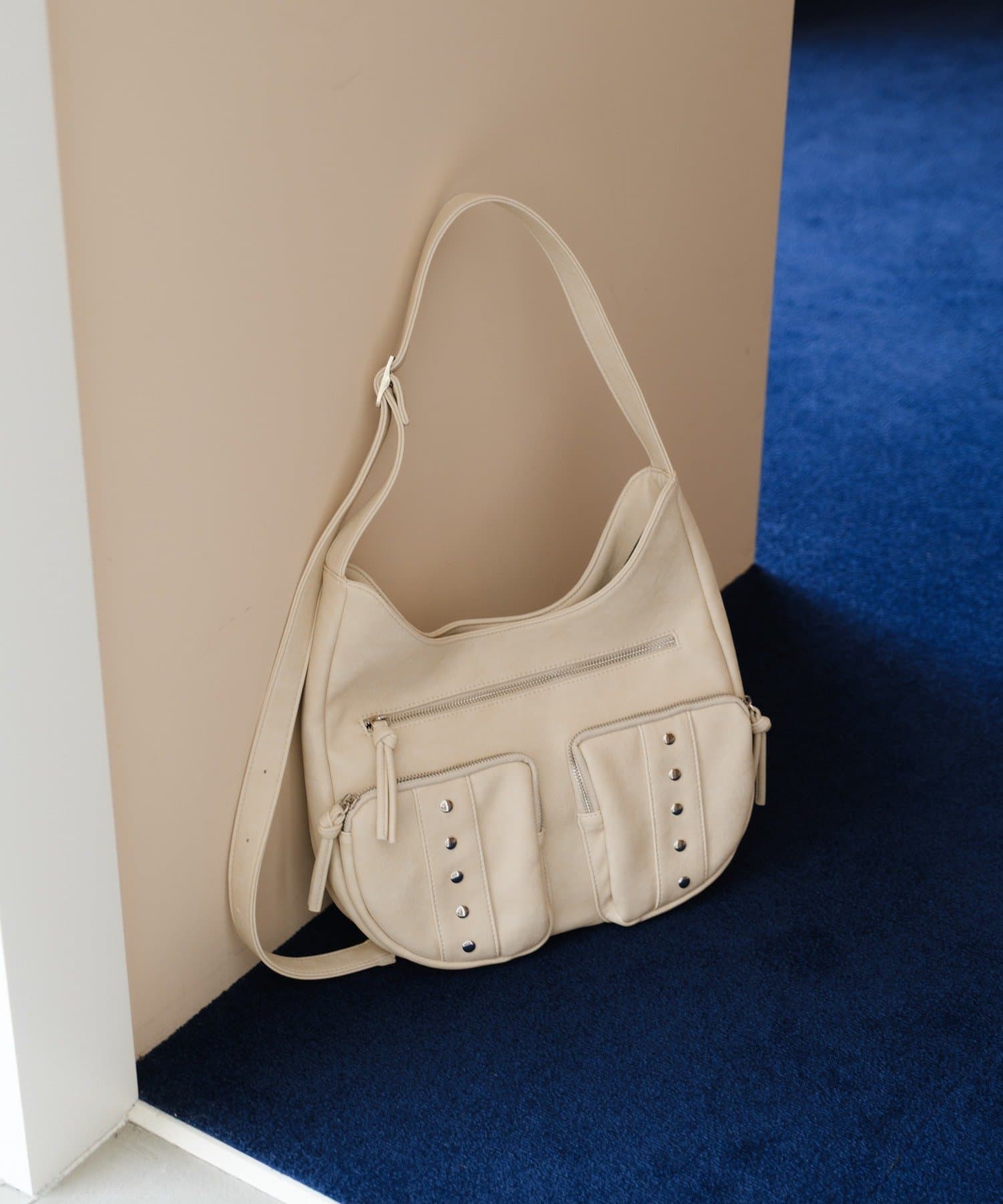 Kastane(カスタネ) 【8.23(土)0:00発売/2025AW/500mlペットボトル収納可/2WAY】スタッズミドルBAG