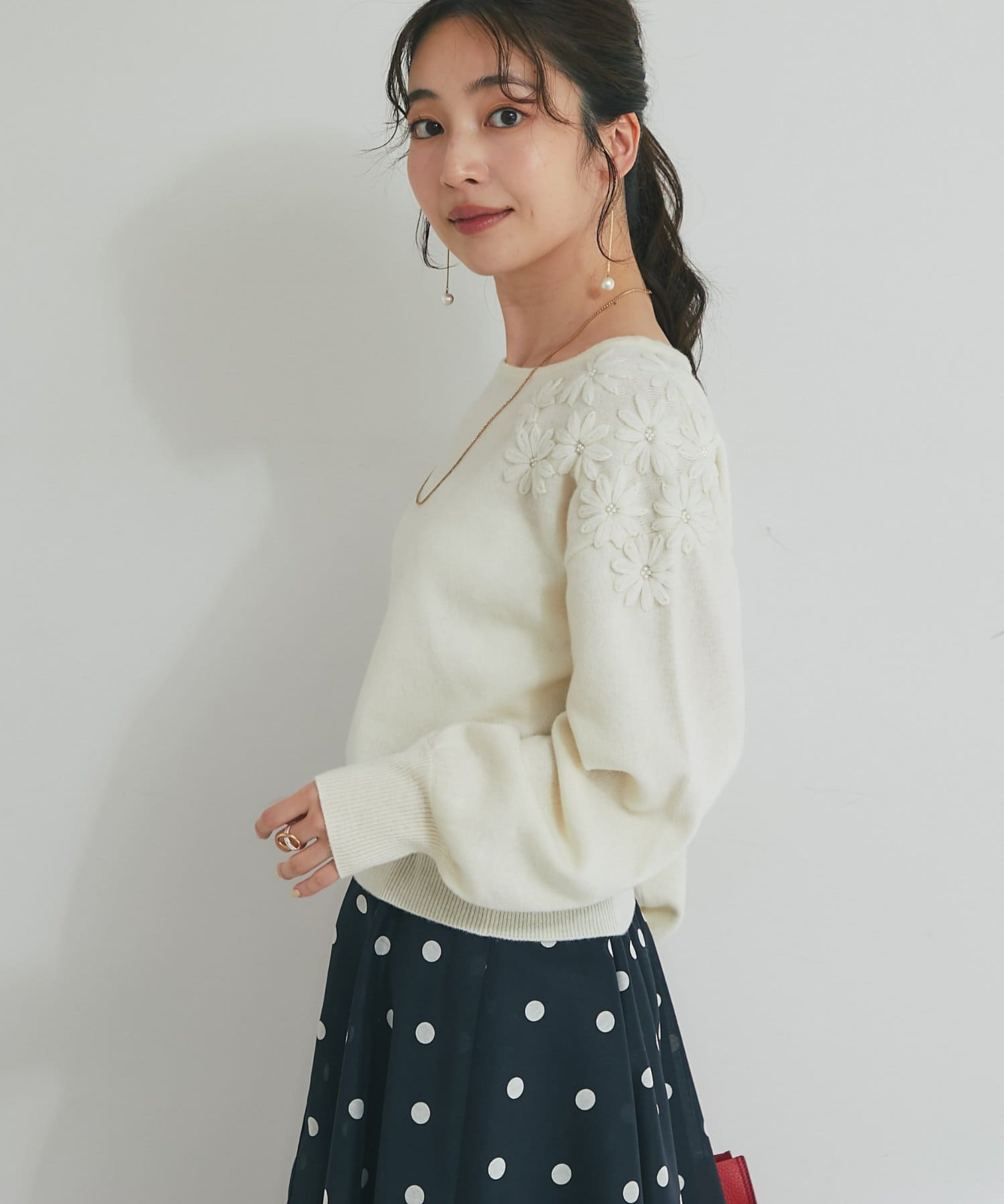 最強愛されニット】お花刺繍クロップドニット | La boutique