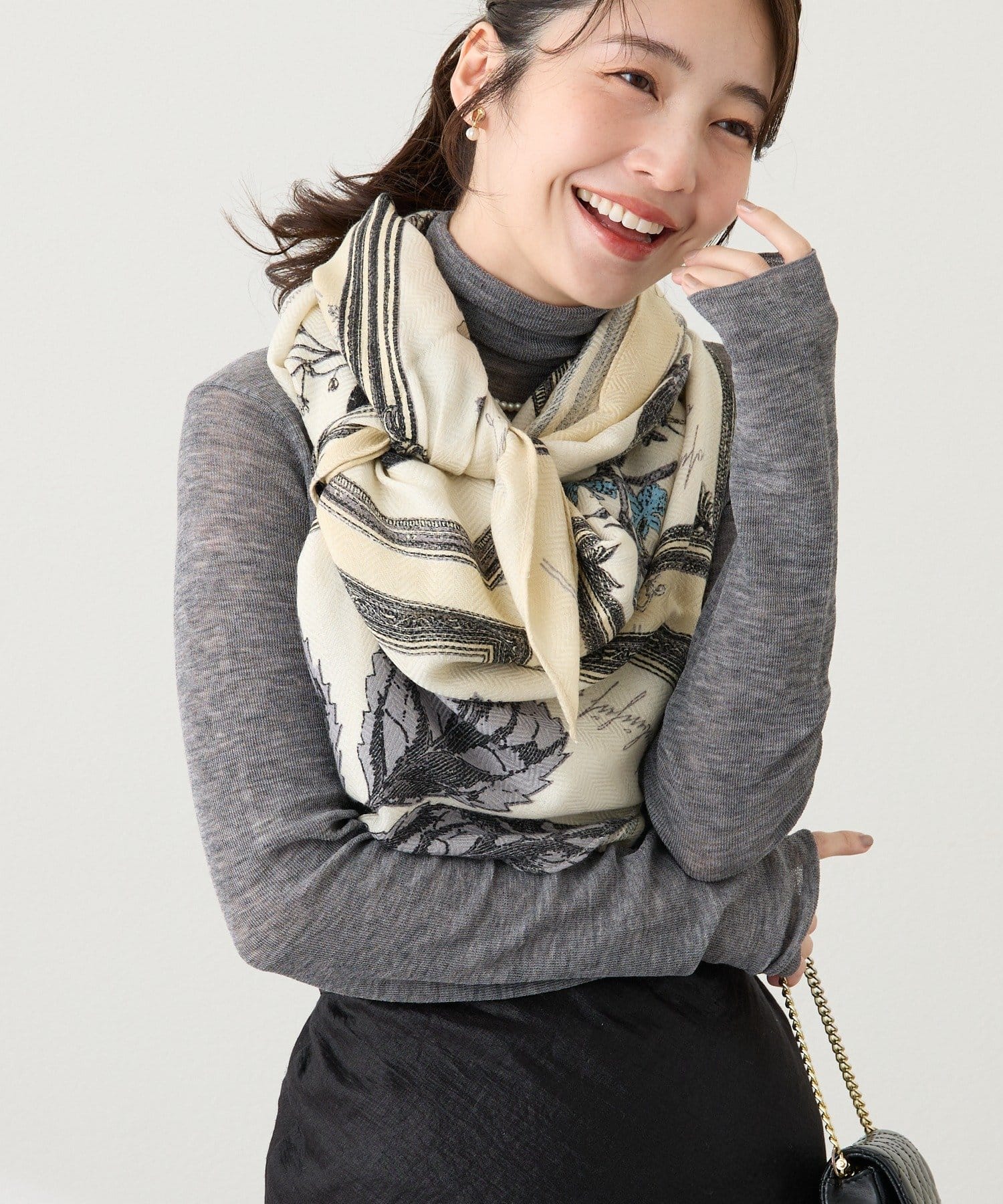 マニプリ】フレームフラワー120角ストール | La boutique BonBon(ラブ