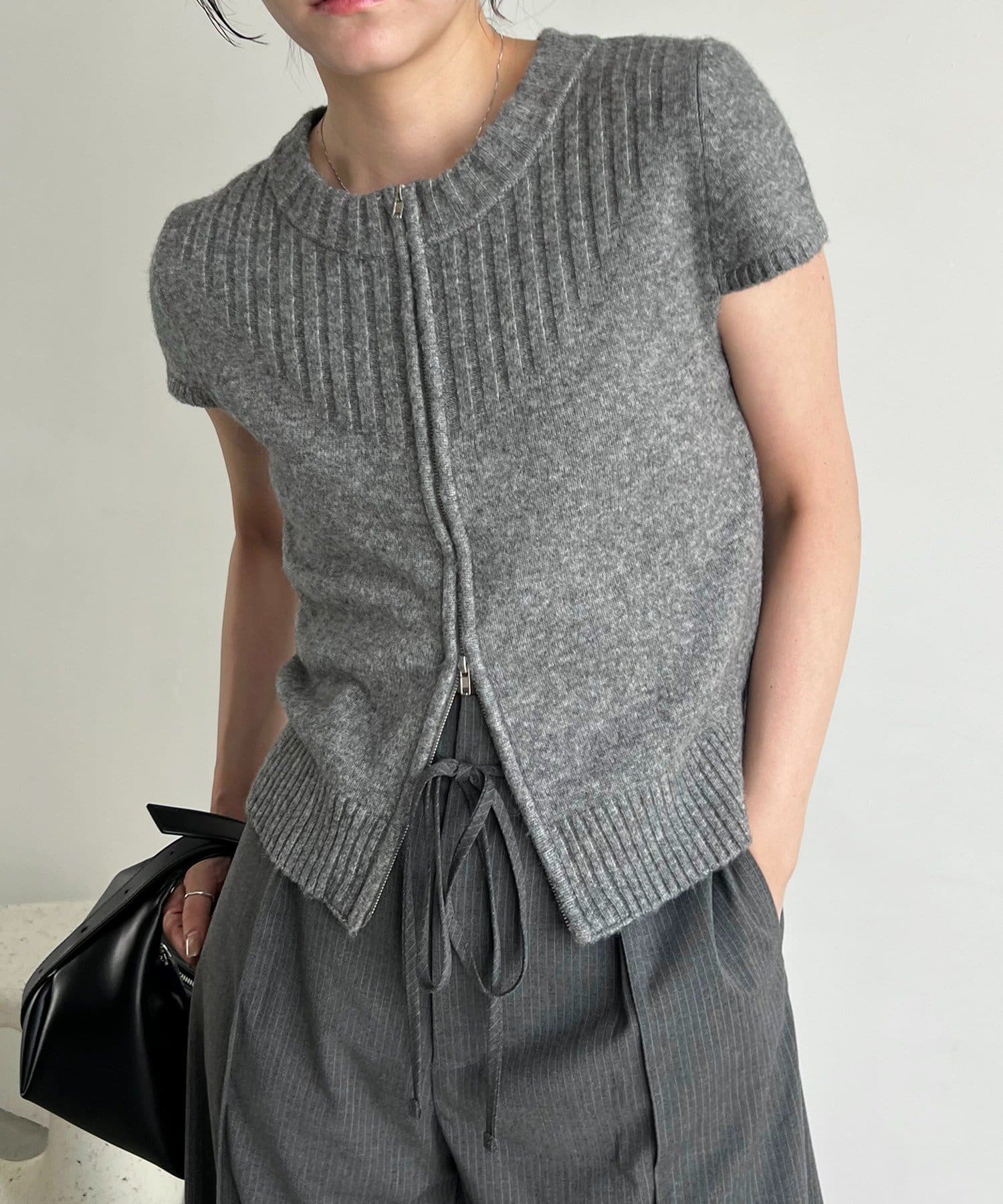 CAPRICIEUX LE'MAGE(カプリシュレマージュ) 【ロングシーズン着用可能】ミニスリーブZIPニット