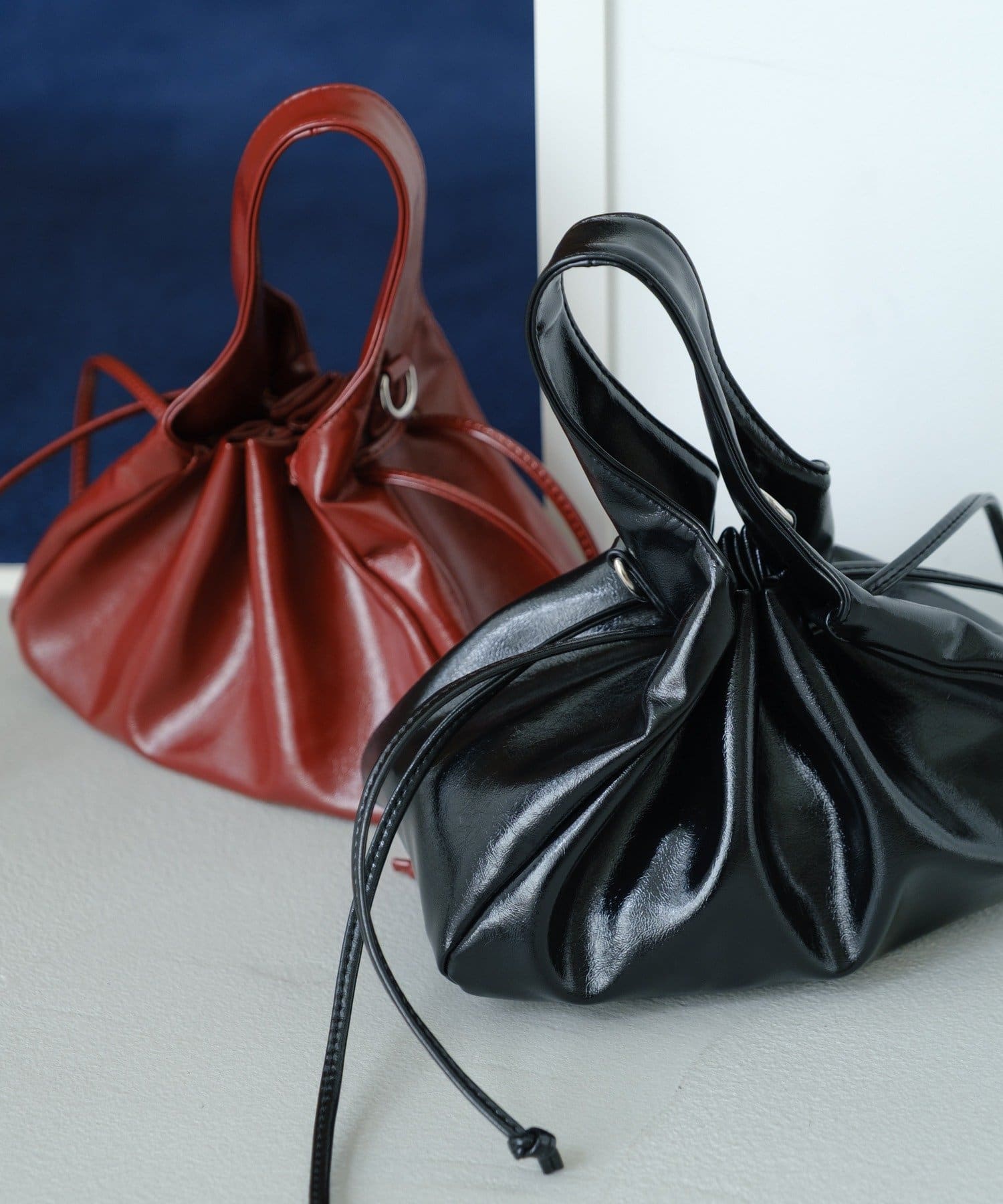 Kastane(カスタネ) 【4色展開/500mlペットボトル収納可/2WAY】ギャザーポーチBAG