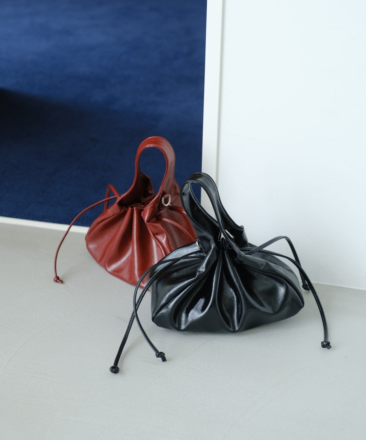 Kastane(カスタネ) 【4色展開/500mlペットボトル収納可/2WAY】ギャザーポーチBAG