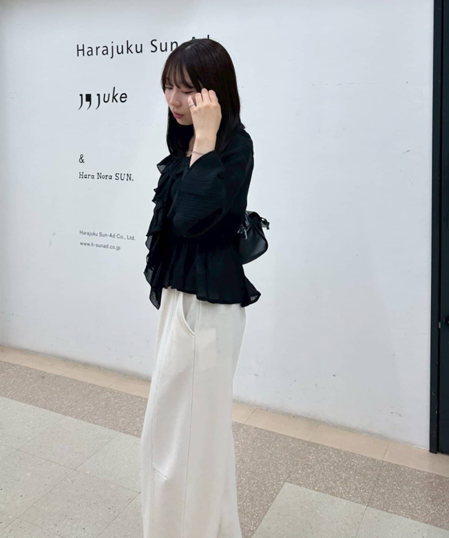 NICE CLAUP / OLIVE des OLIVE OUTLET(ナイスクラップ  / オリーブ デ オリーブ アウトレット) 【continuer】楊柳シアーラッフルブラウス