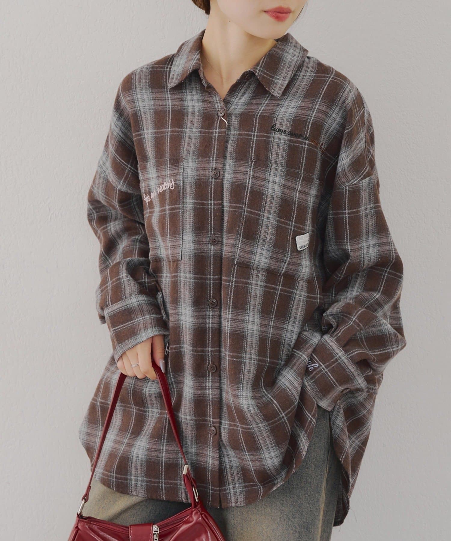 NICE CLAUP / OLIVE des OLIVE OUTLET(ナイスクラップ  / オリーブ デ オリーブ アウトレット) 【RMAF】衿合皮刺繍入りチェックシャツ