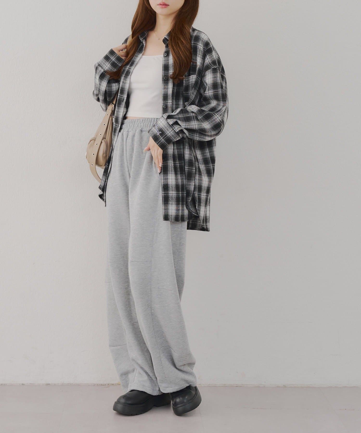 NICE CLAUP / OLIVE des OLIVE OUTLET(ナイスクラップ  / オリーブ デ オリーブ アウトレット) 【RMAF】衿合皮刺繍入りチェックシャツ