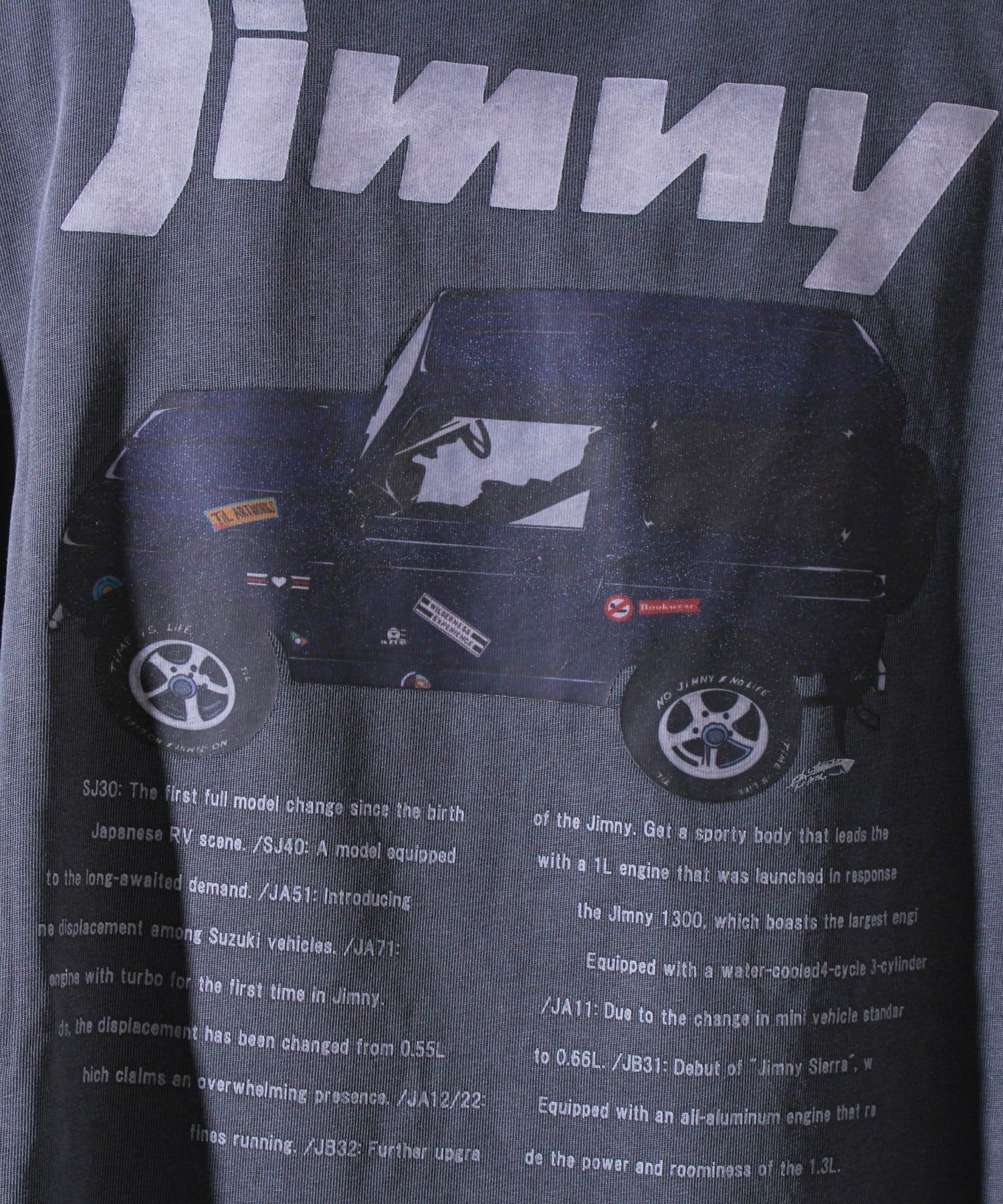 FREDY & GLOSTER(フレディ アンド グロスター) 【ロングセラーコラボ】ジムニー×GLOSTER 長袖プリントTシャツ