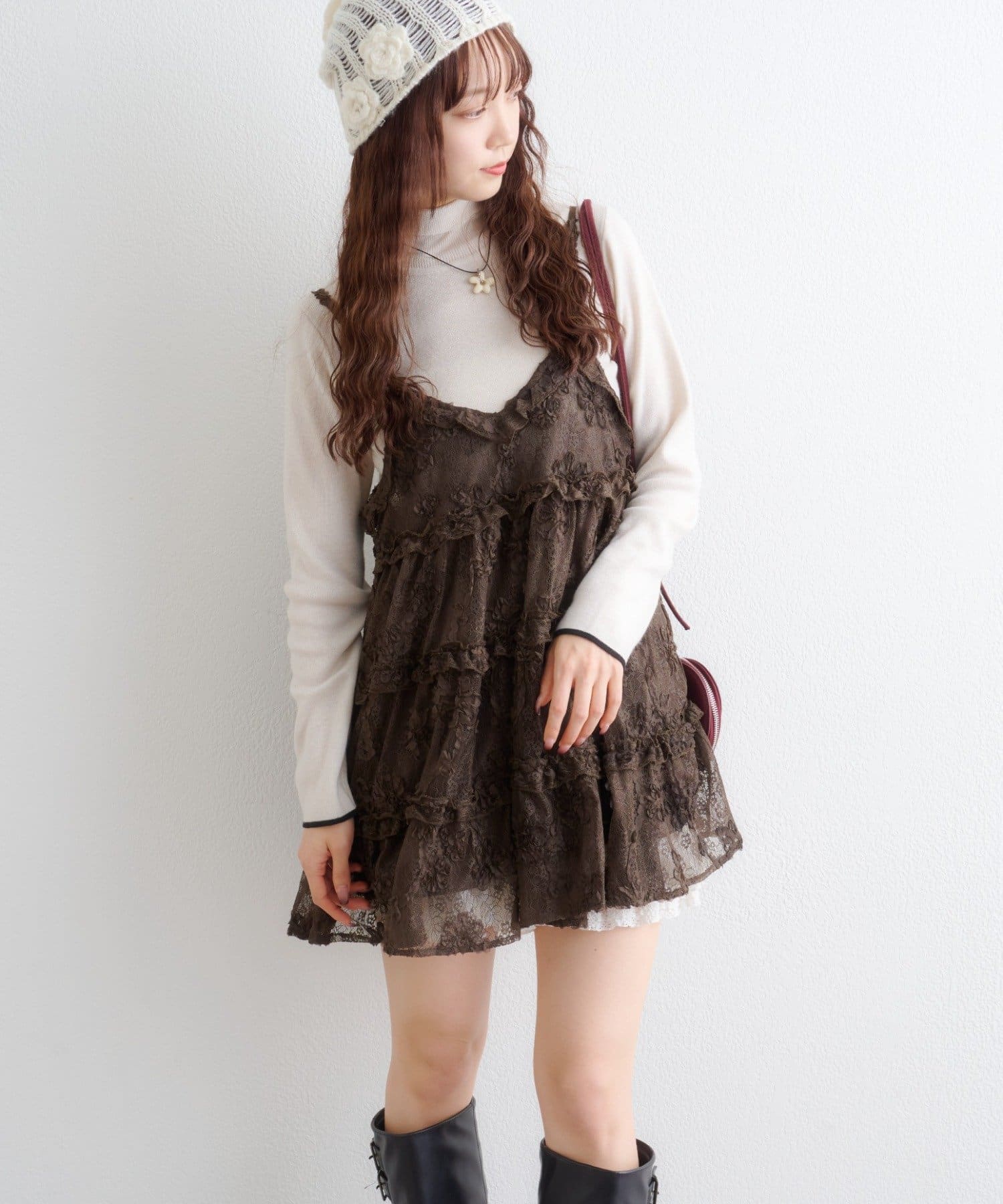 w closet(ダブルクローゼット) 【新色ブラウンが登場！】【季節問わず使える！】【3色展開】立体レースミニキャミワンピース