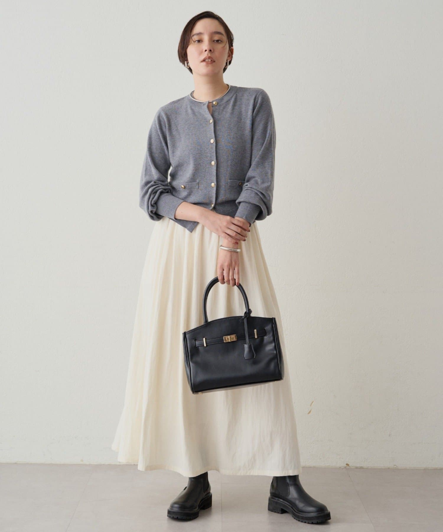 Loungedress ラウンジドレス 花柄刺繍スカート BLACK Sサイズ LOUNGEDRESS（ラウンジドレス）の「フラワー刺繍スカート