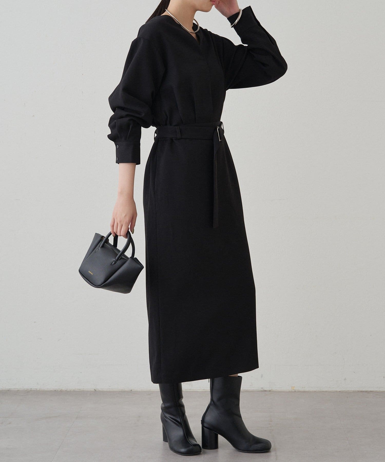 LOUNGEDRESS(ラウンジドレス) タックVベルトワンピース