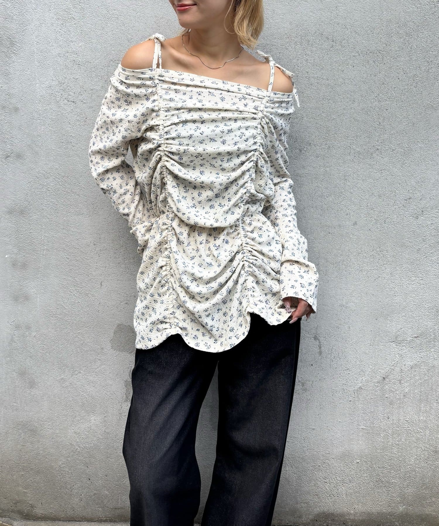 WHO’S WHO gallery(フーズフーギャラリー) 花柄シャーリングチュニックOP