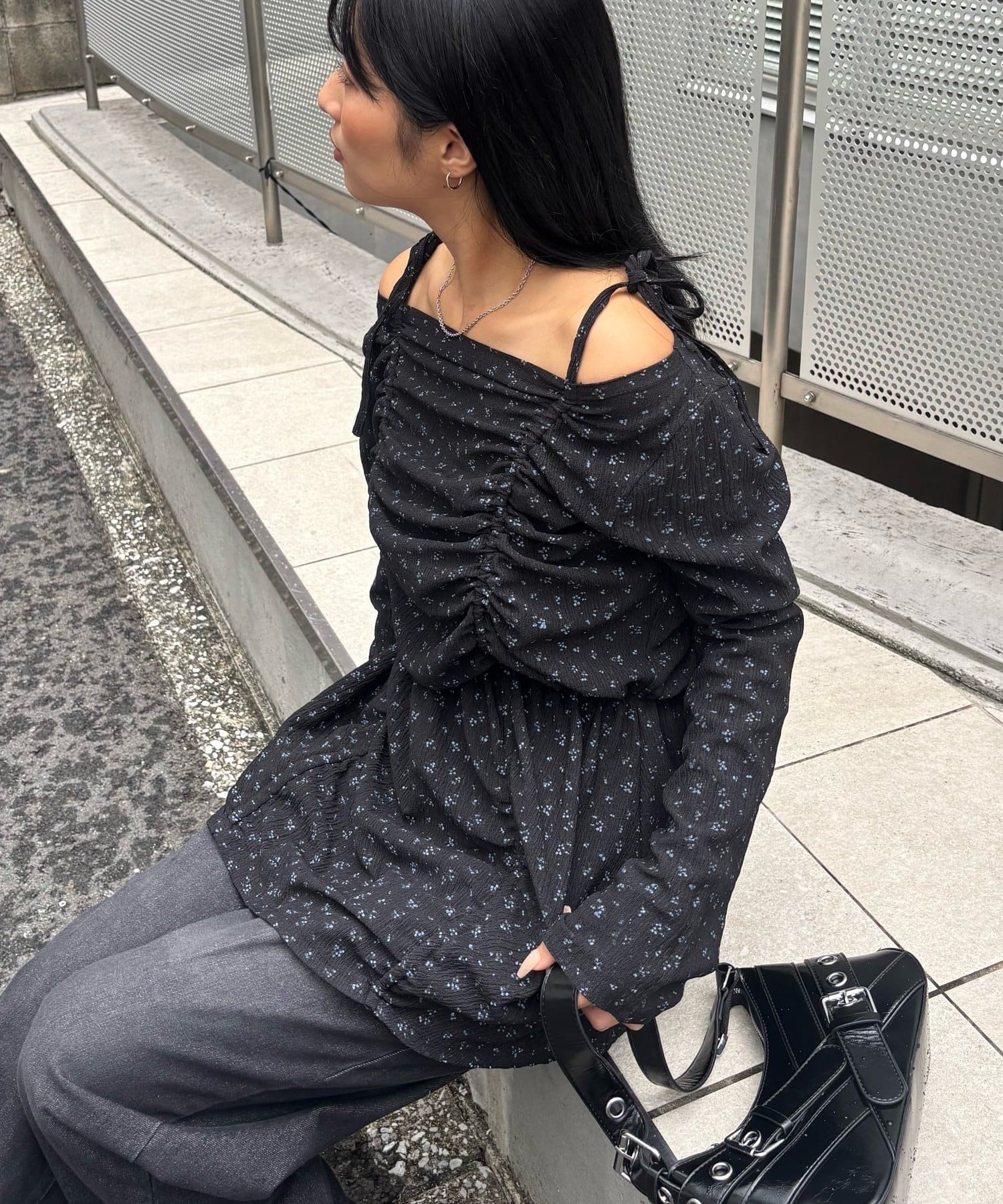 WHO’S WHO gallery(フーズフーギャラリー) 花柄シャーリングチュニックOP