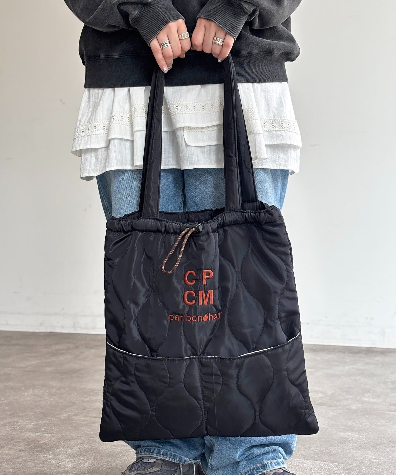 CPCM(シーピーシーエム) キルトロゴトートバッグ