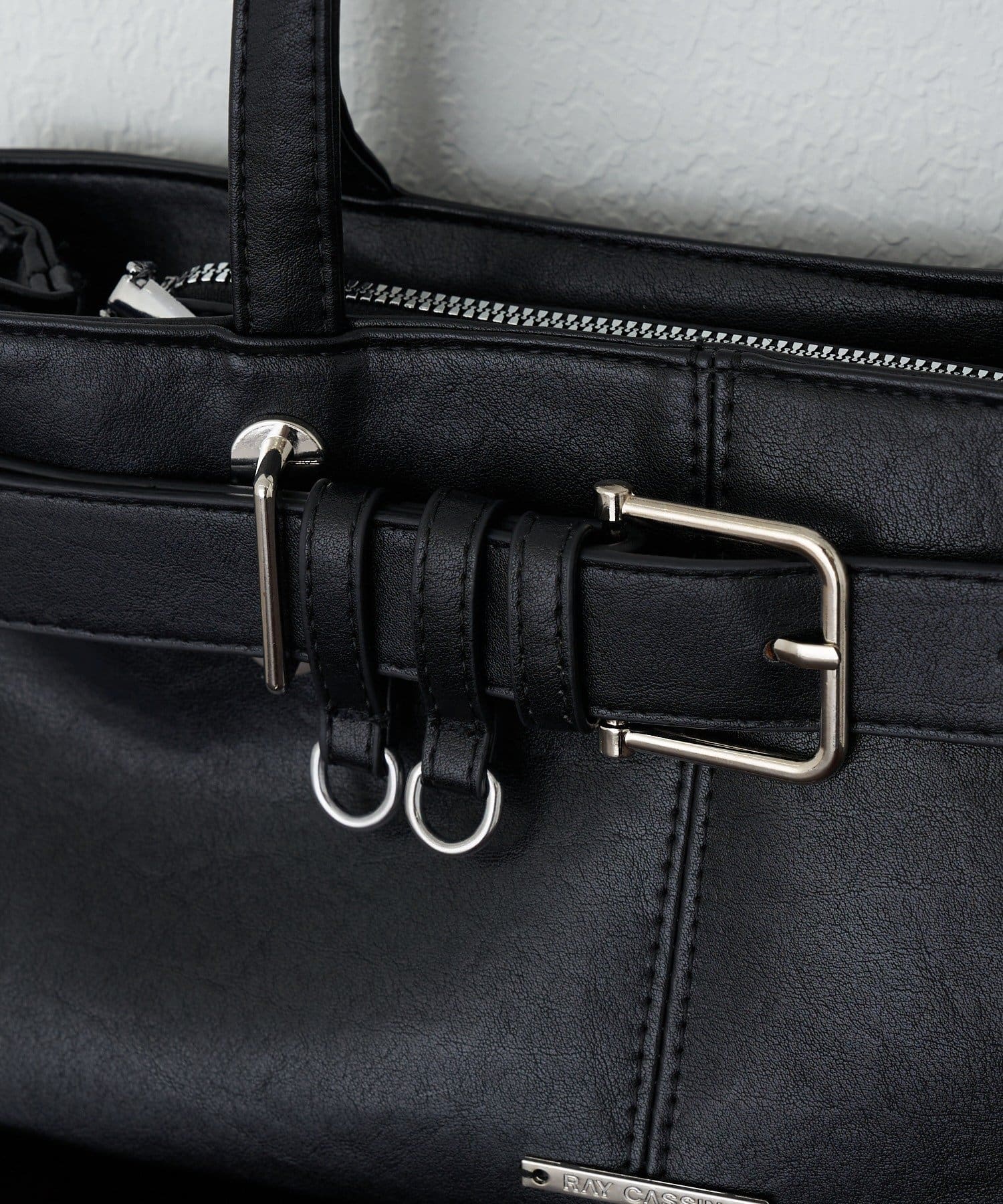 RAY CASSIN(レイカズン) ベルト付ショルダーバッグ