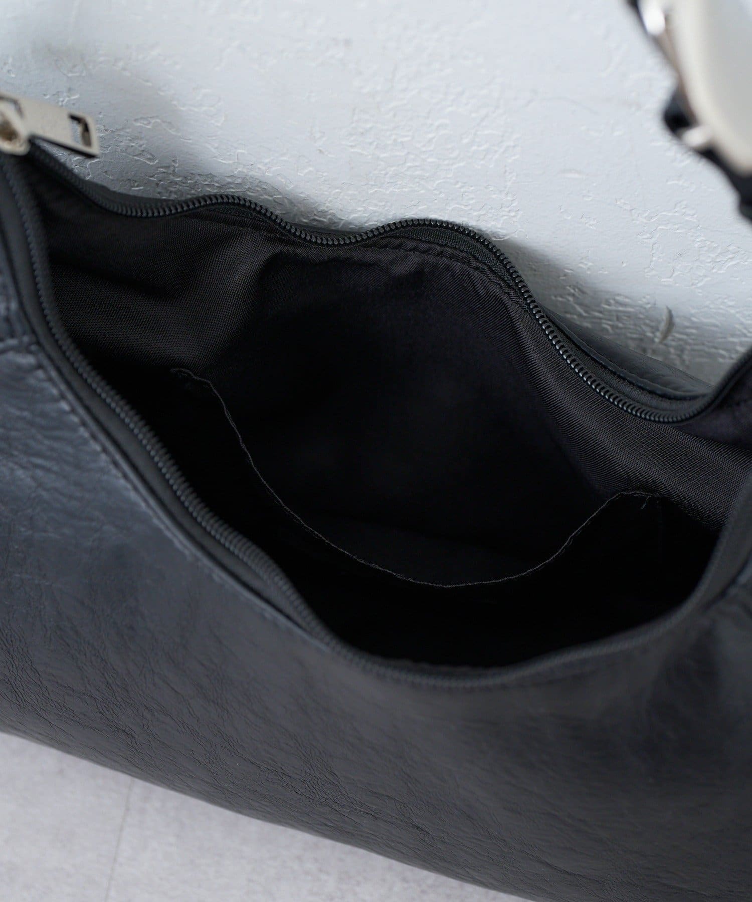 Kastane(カスタネ) 【2WAY/500mlペットボトル収納可】モチーフハーフムーンBAG