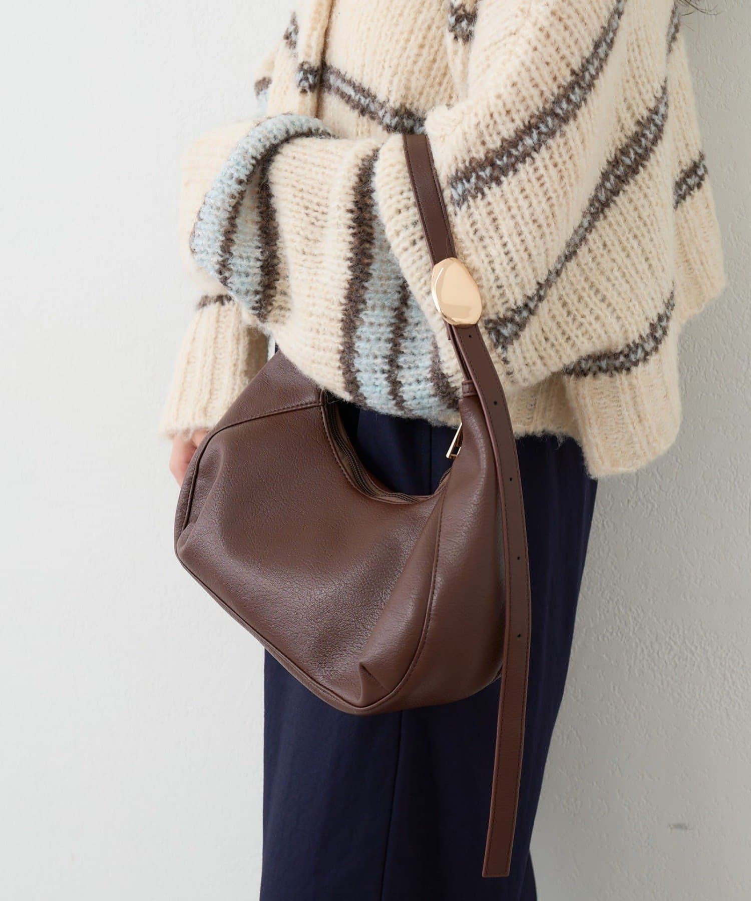Kastane(カスタネ) 【2WAY/500mlペットボトル収納可】モチーフハーフムーンBAG