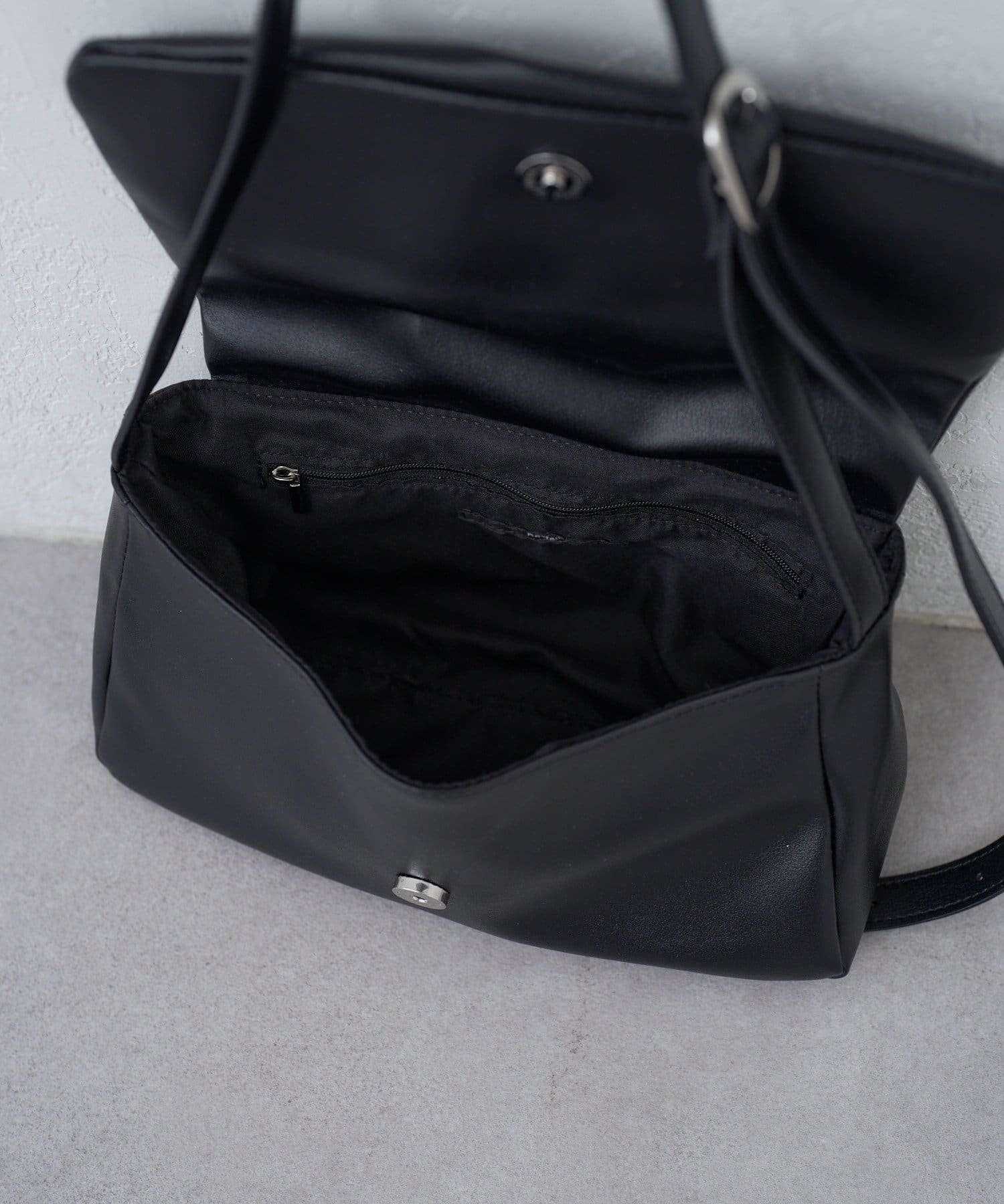 Kastane(カスタネ) 【500mlペットボトル収納可】フラップミドルBAG