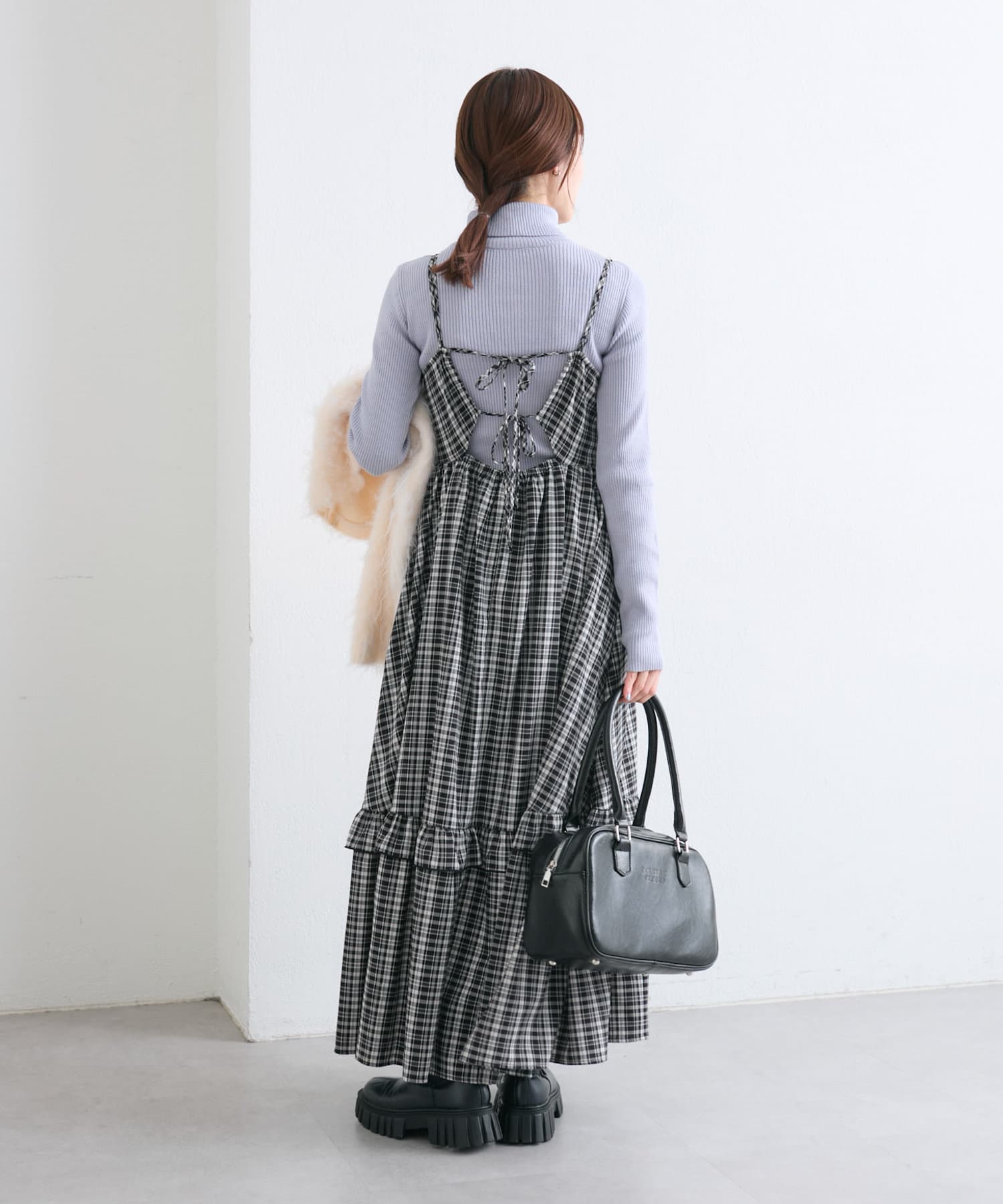 OUTLET(アウトレット) 【w closet】刺繍タートルニット
