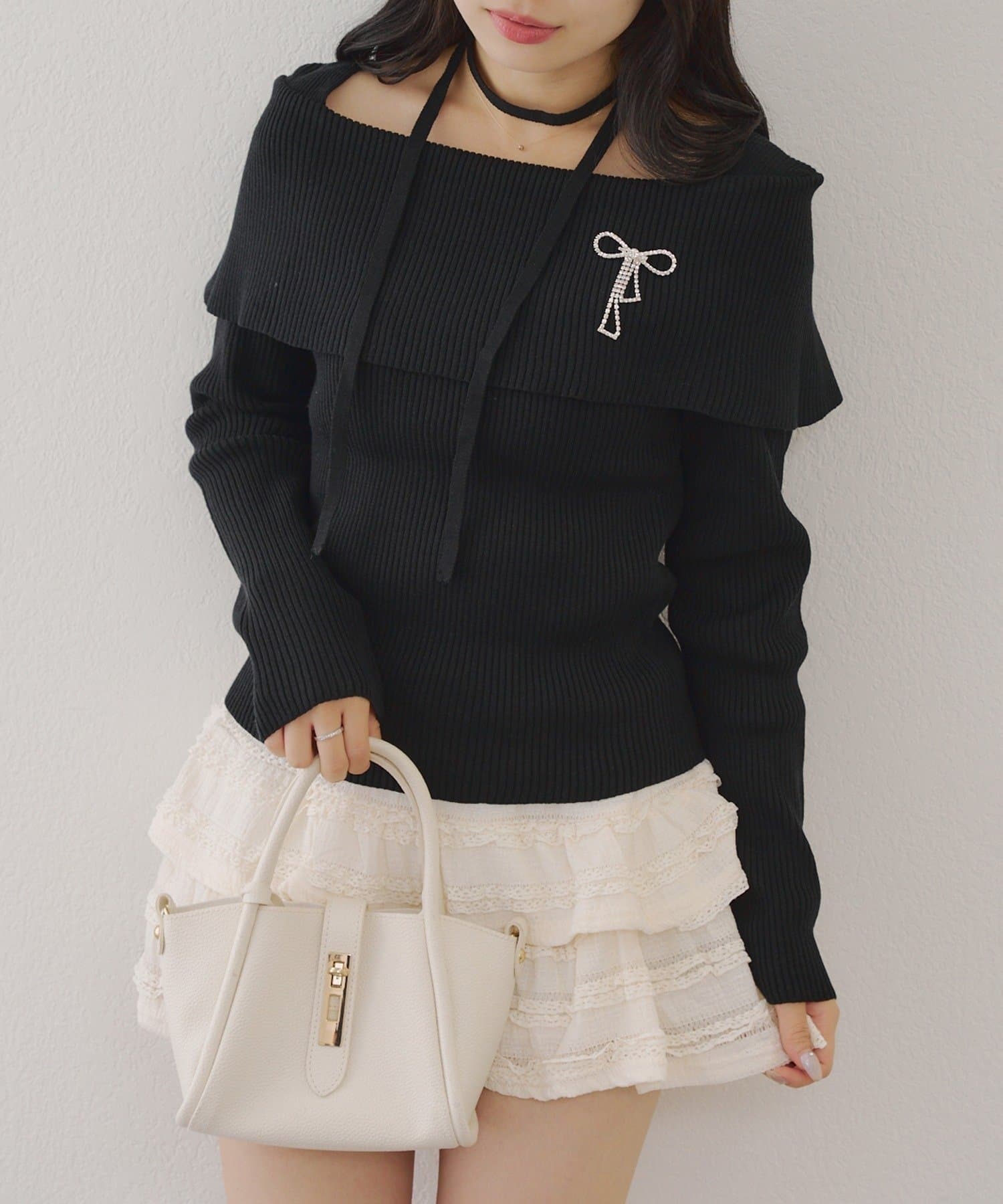 NICE CLAUP / OLIVE des OLIVE OUTLET(ナイスクラップ  / オリーブ デ オリーブ アウトレット) 【RMAF】オフショルブローチ付きニット