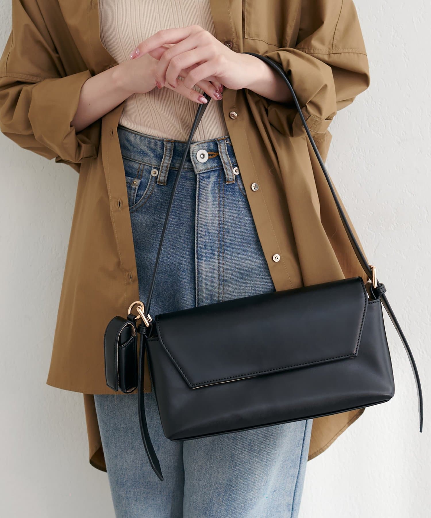natural couture(ナチュラルクチュール) リップケース付き横長ショルダーBag