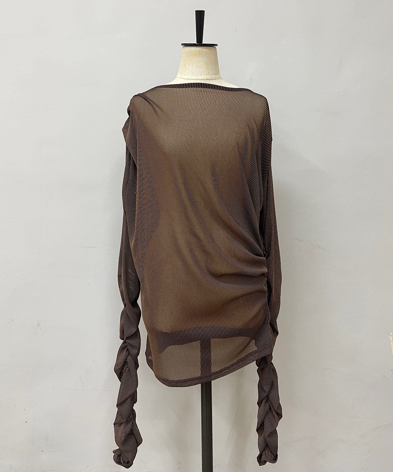 Pasterip(パセリ) Gathering sheer top
