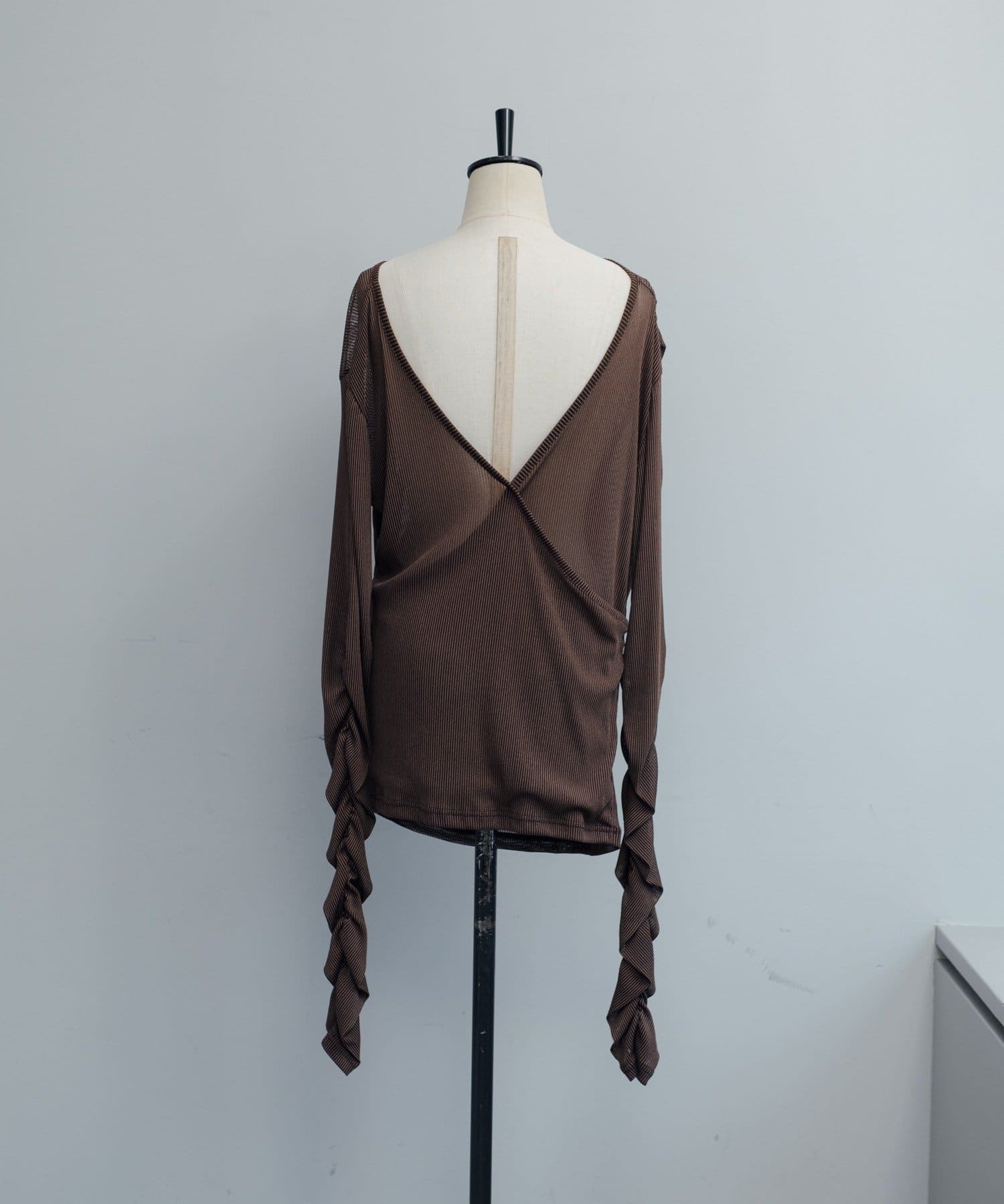 Pasterip(パセリ) Gathering sheer top