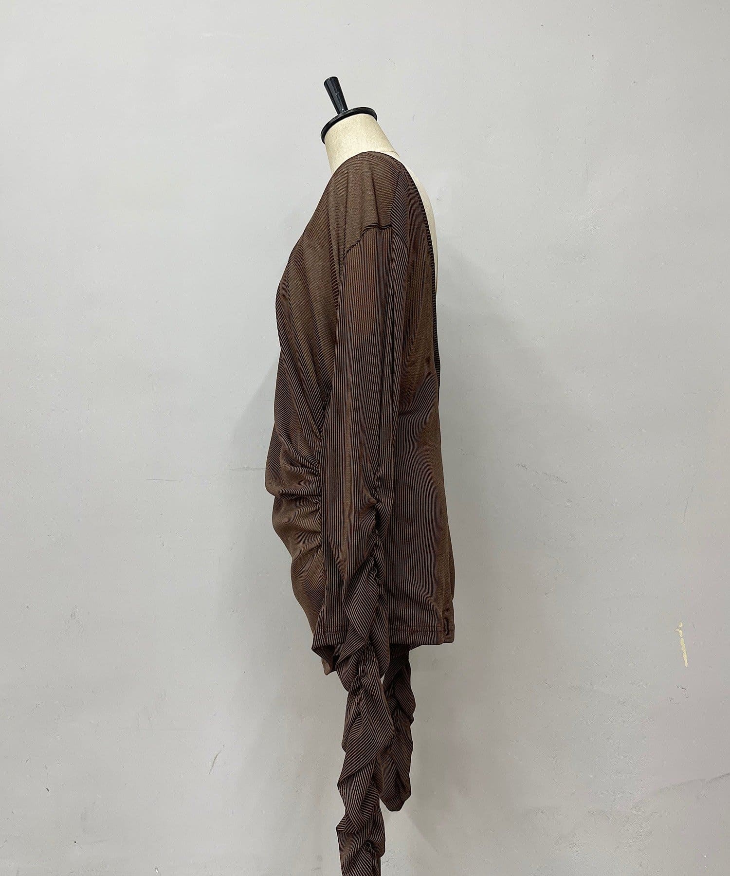 Pasterip(パセリ) Gathering sheer top