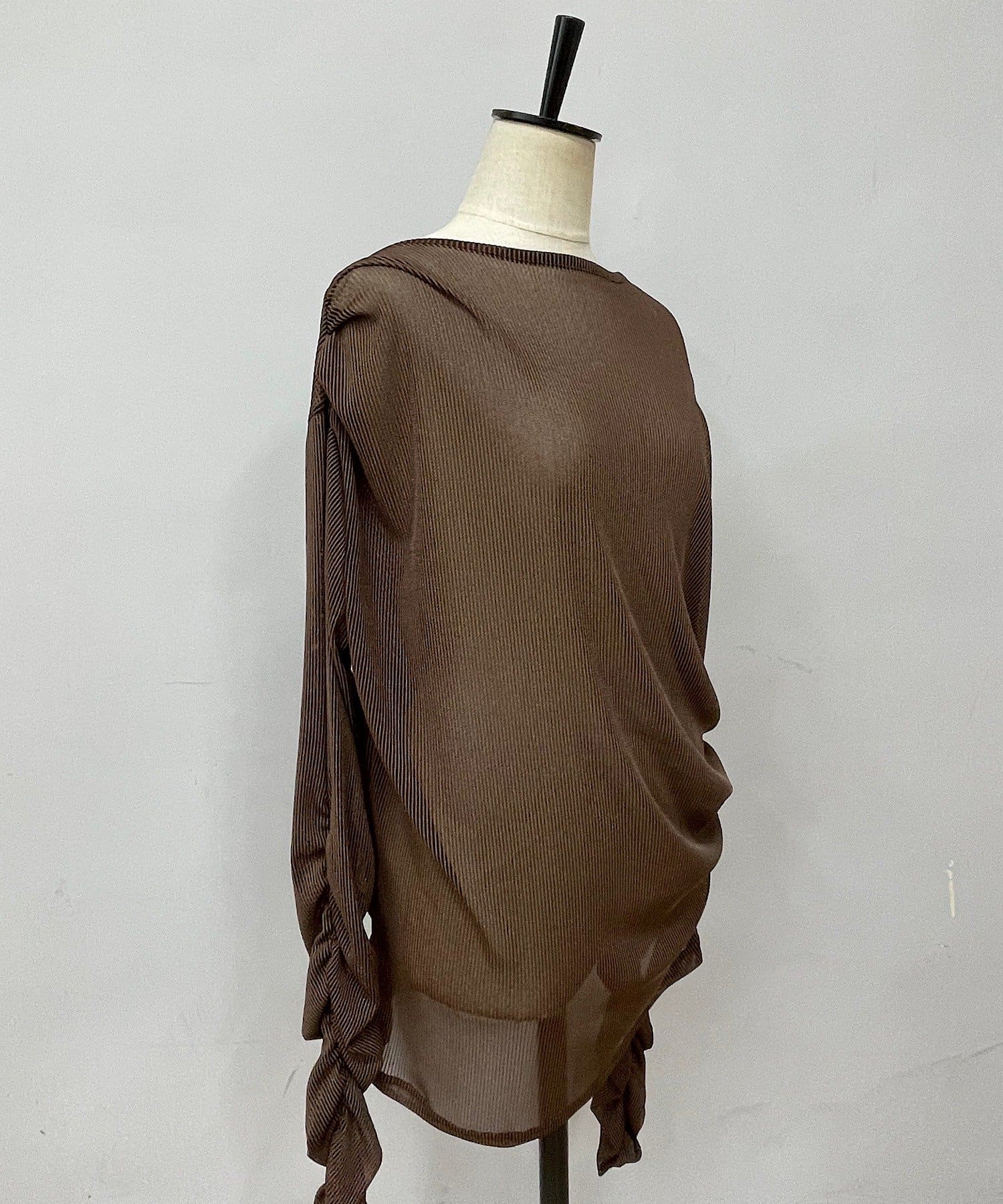 Pasterip(パセリ) Gathering sheer top