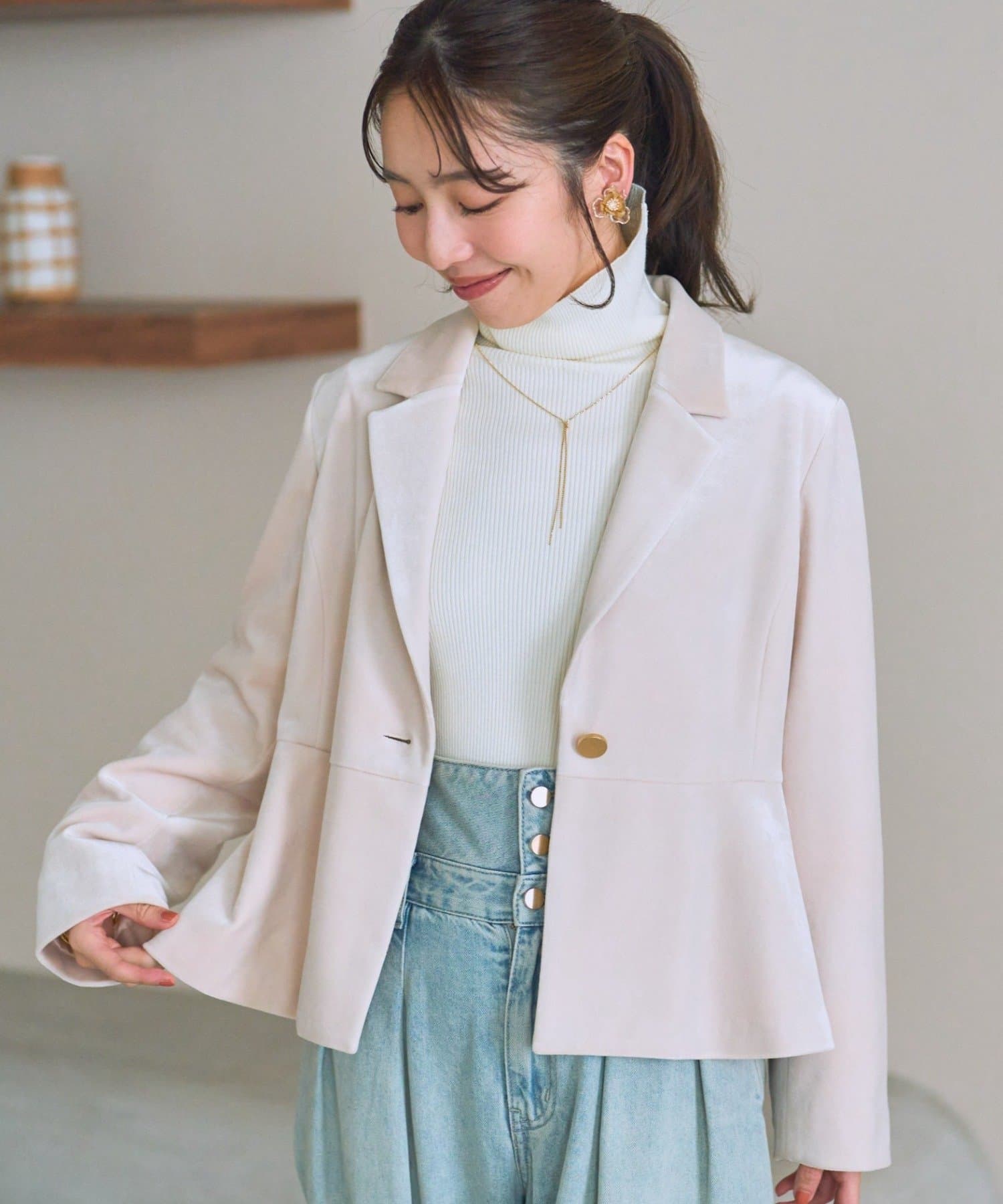 La boutique BonBon(ラブティックボンボン) ベロアペプラムジャケット
