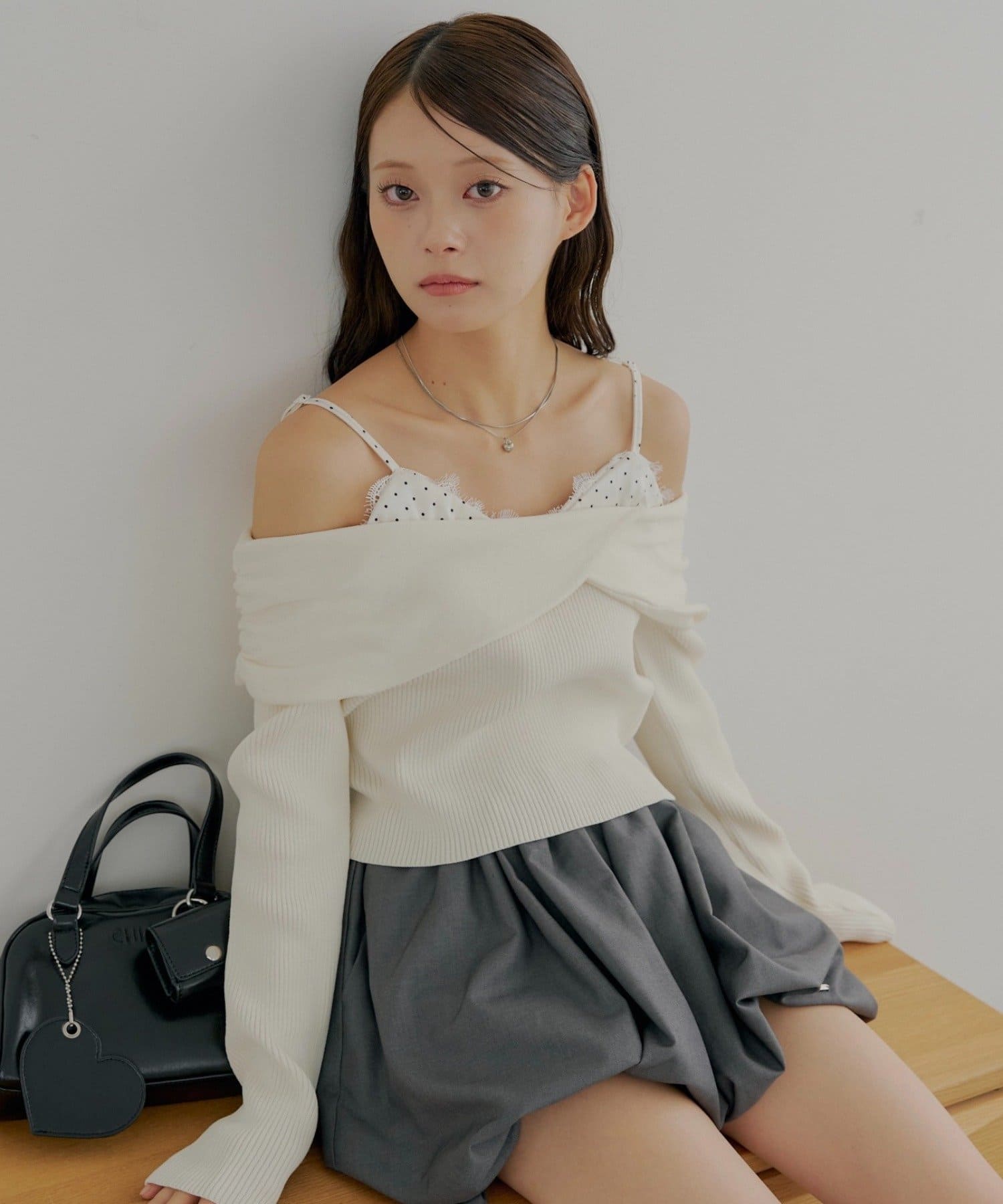 Chico(チコ) 【9/6(土)0時販売開始】長袖レイヤードオフショルニット