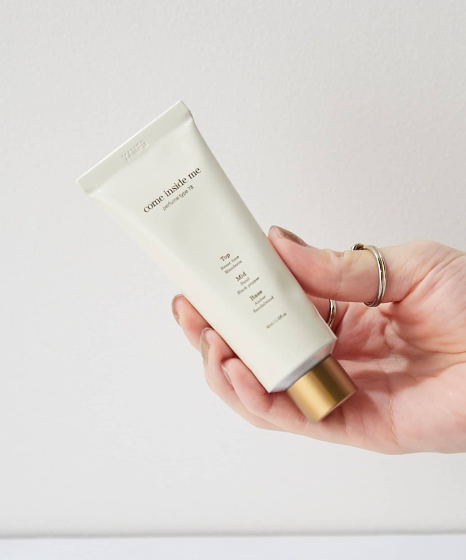 BIRTHDAY BAR(バースデイバー) 【come inside me 】 Solid perfume
