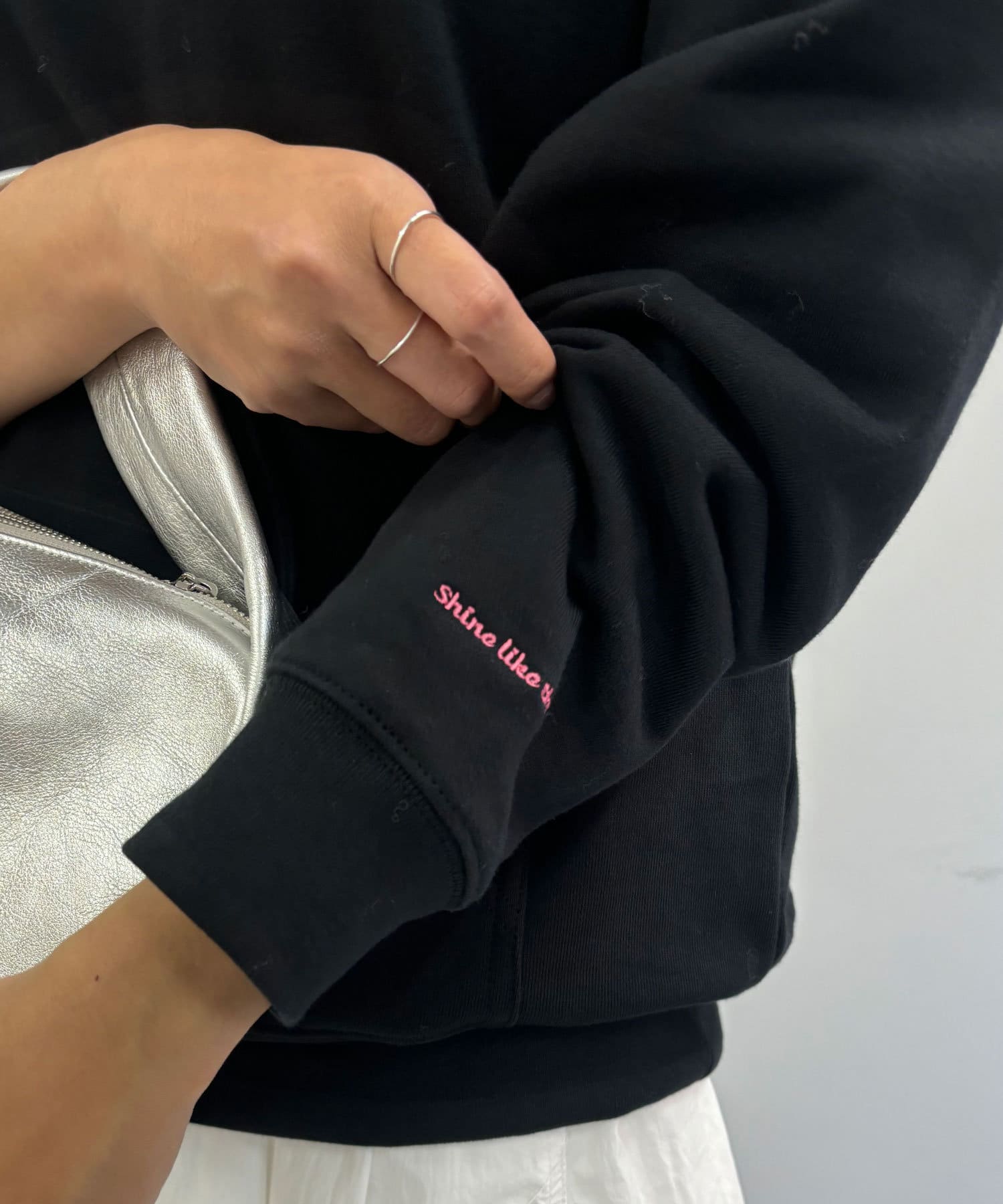OUTLET(アウトレット) 【SHENERY】season刺繍フーディー
