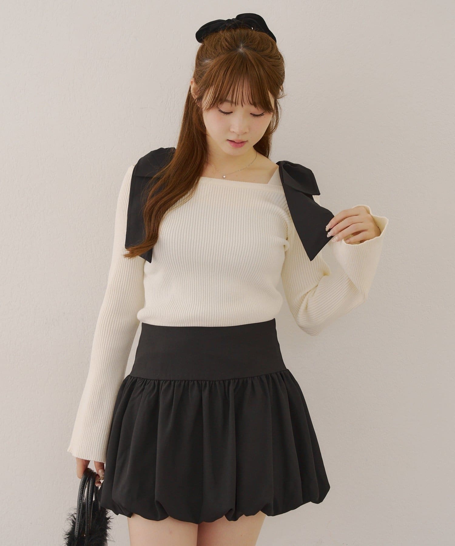 NICE CLAUP / OLIVE des OLIVE OUTLET(ナイスクラップ  / オリーブ デ オリーブ アウトレット) 【RMAF】肩リボンニットTOPS