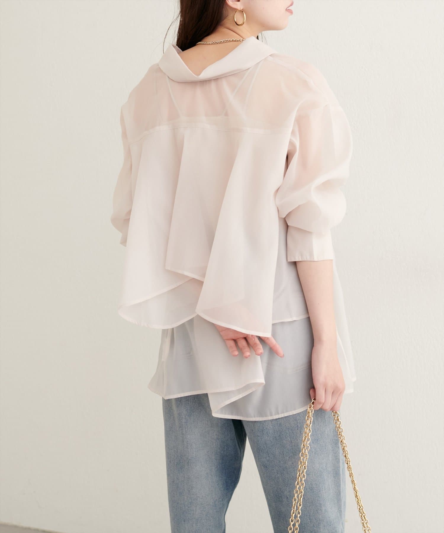【新品未使用】完売 ナチュラルクチュール バックフレアシャツ 白 大人ナチュ】バックフレアシャツ | natural couture(ナチュラル