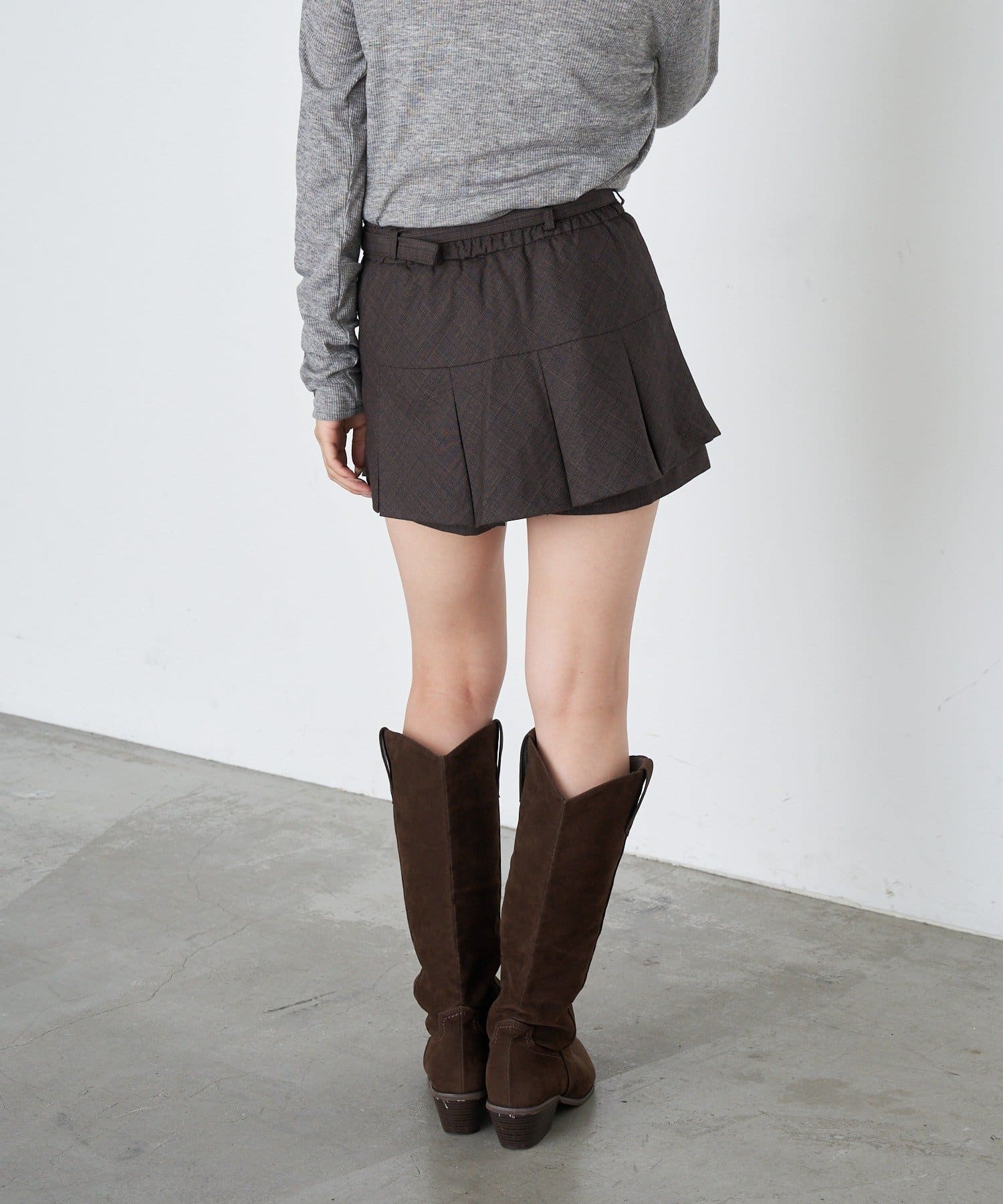 RAY CASSIN(レイカズン) ベルト付BOXプリーツスカパン