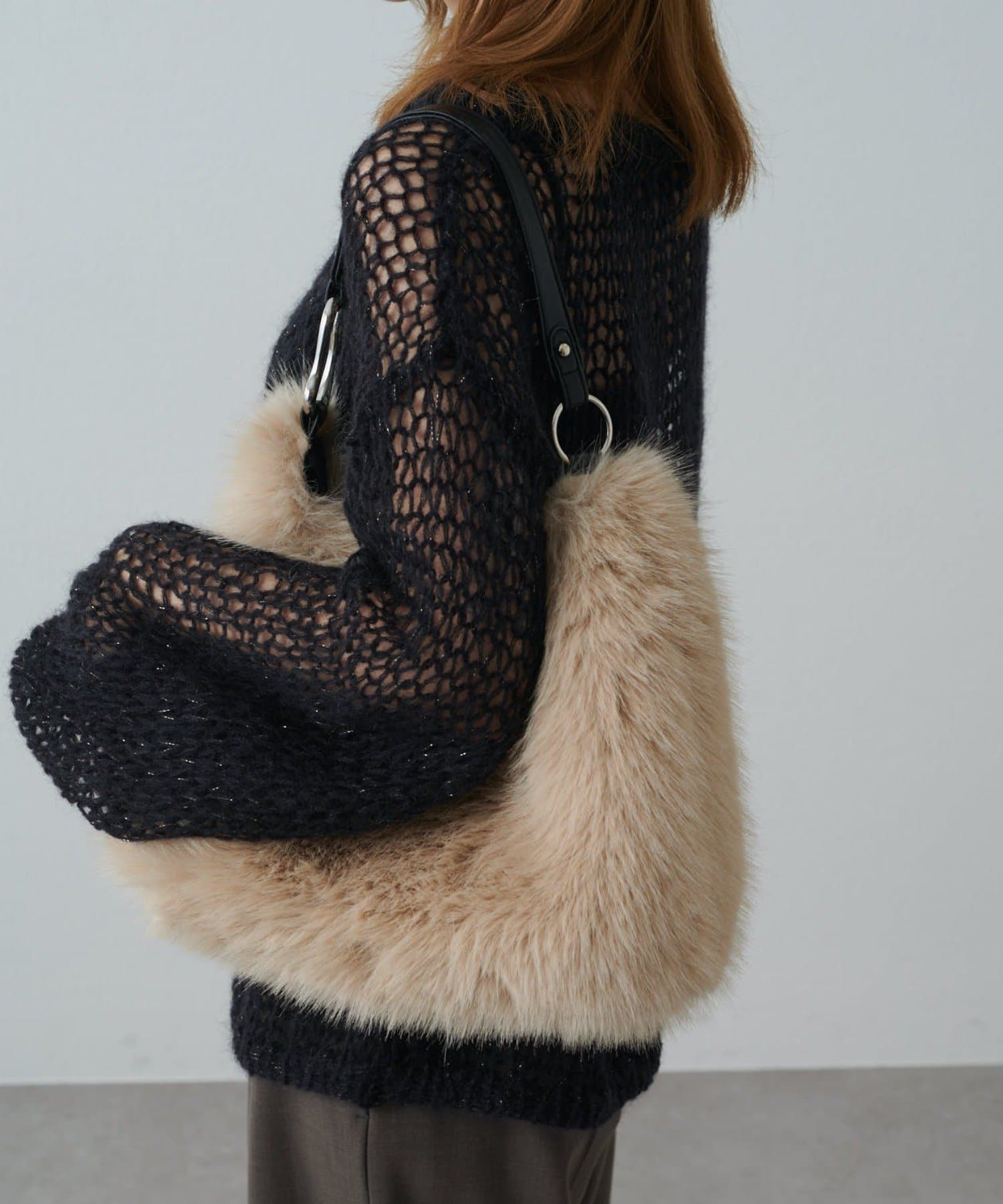 Lui's(ルイス) ウェーブバックルレザーハンドルファーバック