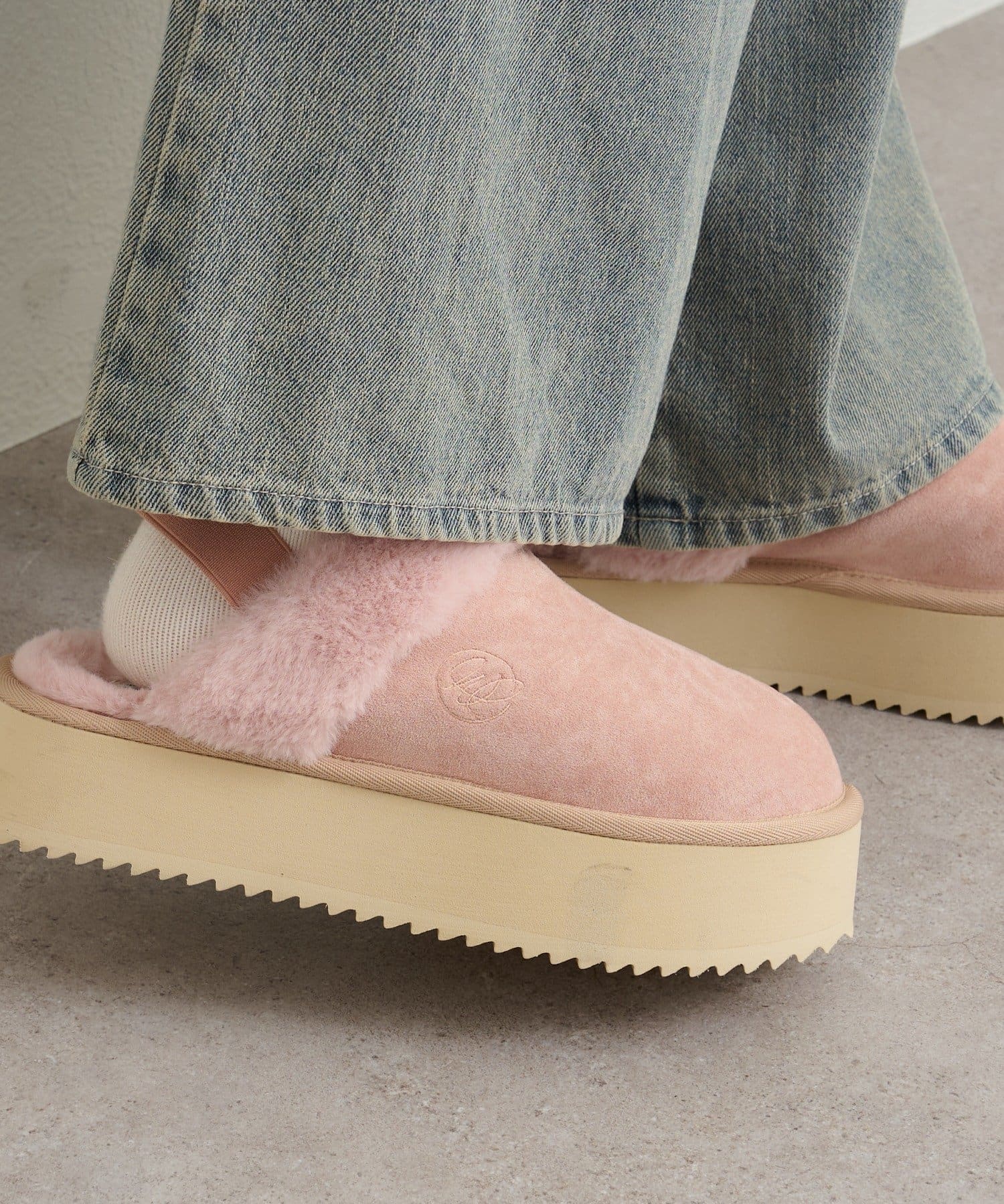 w closet(ダブルクローゼット) ファー厚底サンダル
