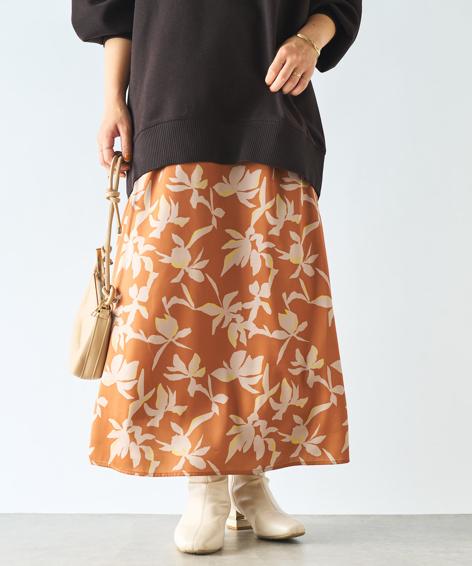 OUTLET(アウトレット) 【un dix cors】シャドーフラワーマーメイドスカート