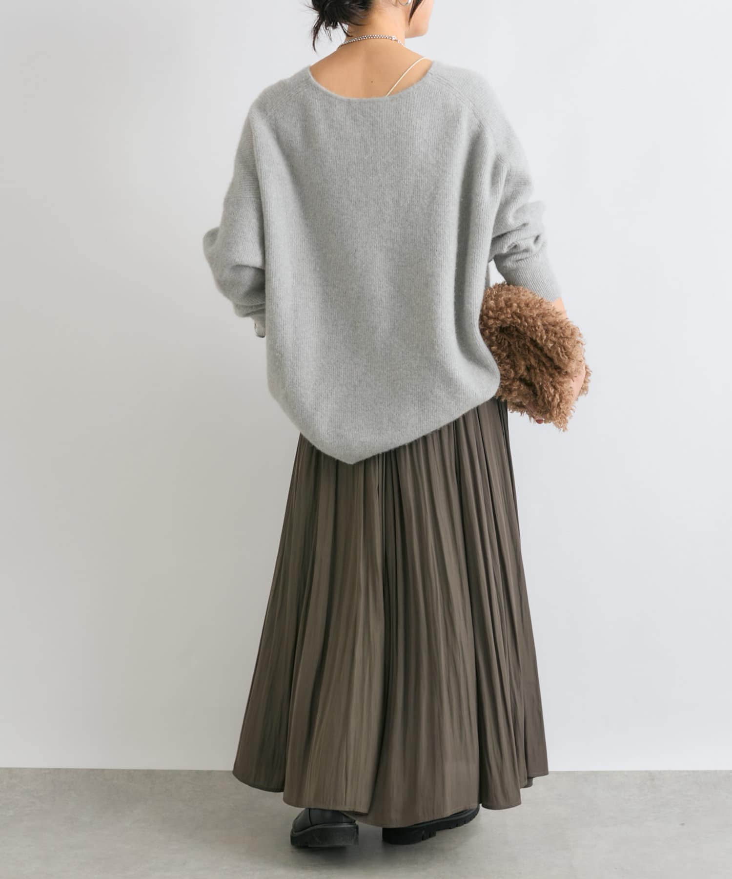 RIVE DROITE リヴドロワ　ヘアリーウール片畦Vネックニット 今期 抜け感シルエット】ヘアリーウール片畦Vネックニット | RIVE
