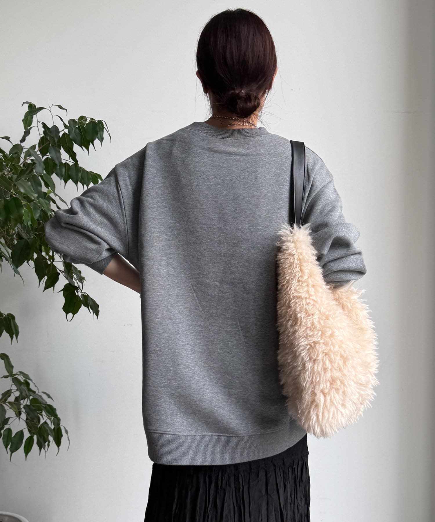 DOUDOU(ドゥドゥ) 【WEB限定】裏起毛ヘムラインロゴトップス