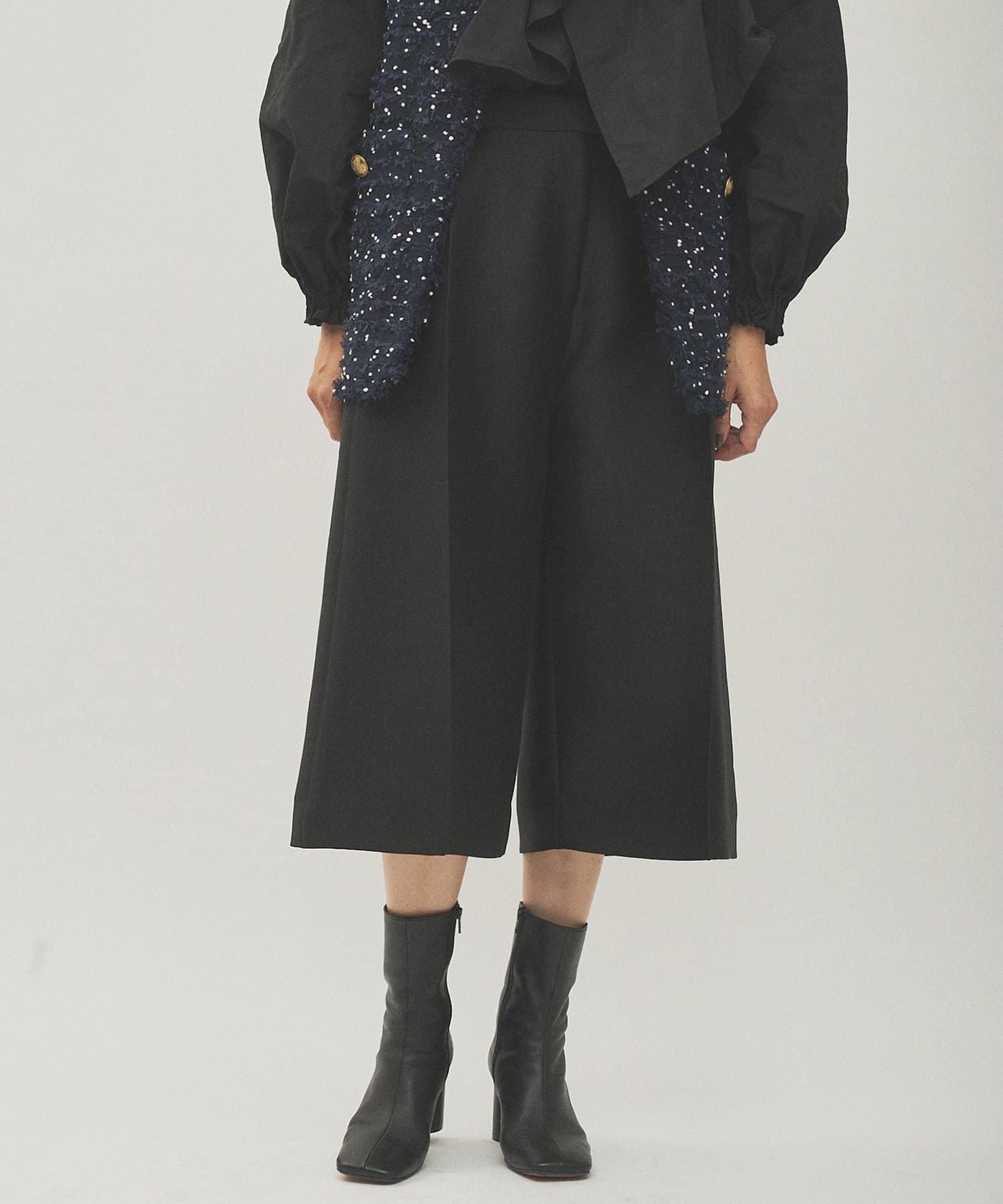 Whim Gazette(ウィム ガゼット) シルキーハーフパンツ