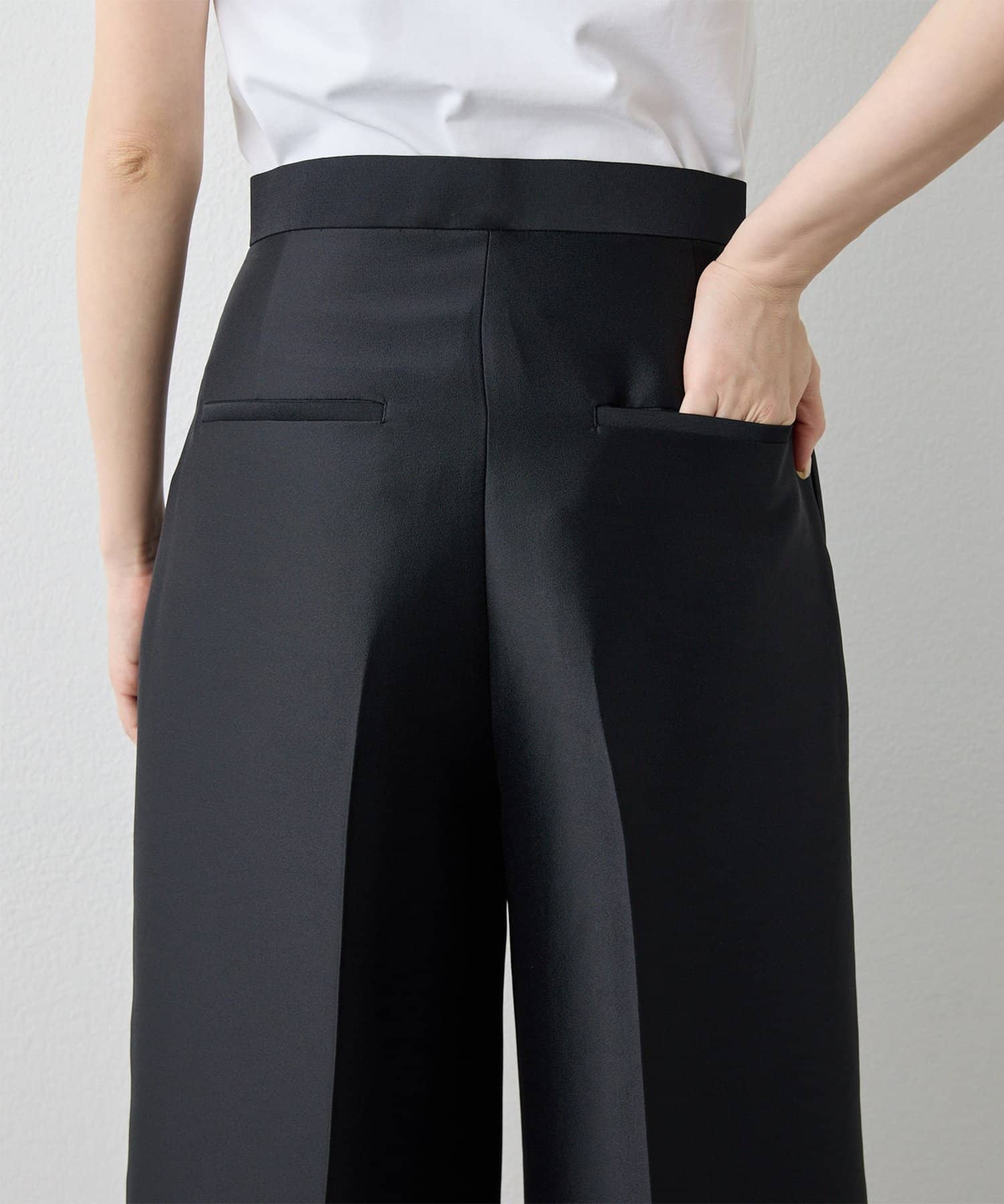 Whim Gazette(ウィム ガゼット) シルキーハーフパンツ