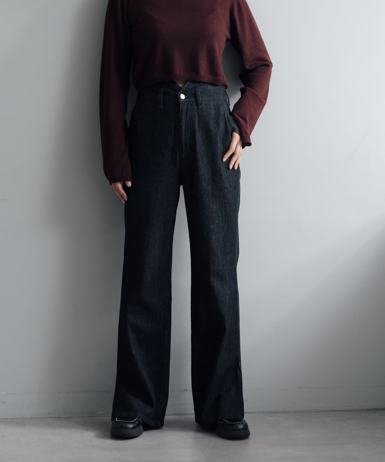 Pasterip(パセリ) Regular fit slit denim
