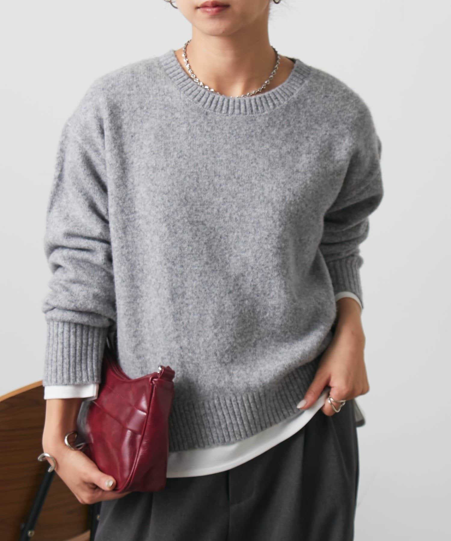 COLONY 2139(コロニー トゥーワンスリーナイン) モチモチクルーネックニットプルオーバー