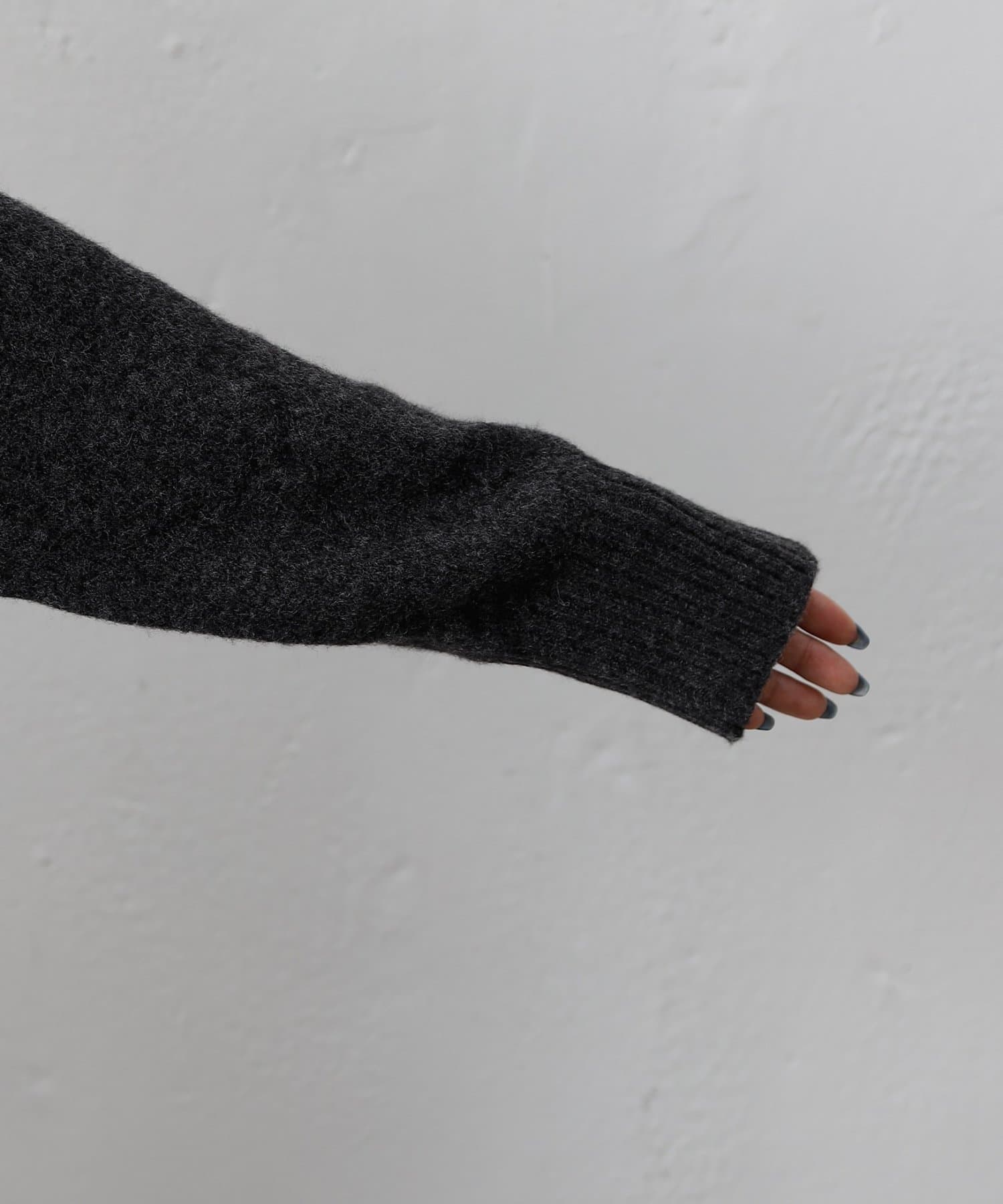 COLONY 2139(コロニー トゥーワンスリーナイン) モチモチクルーネックニットプルオーバー