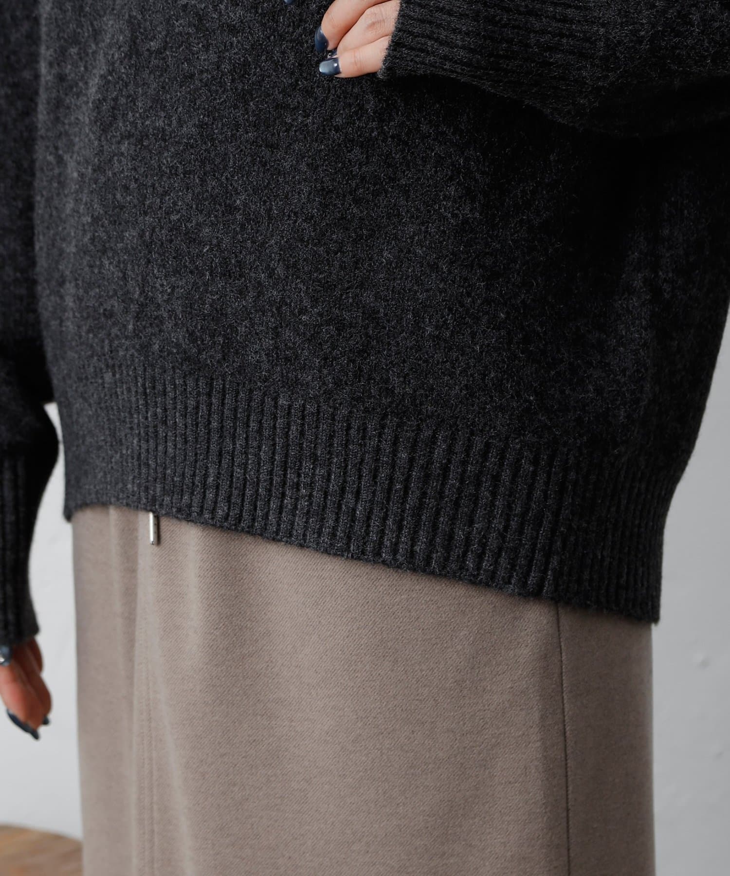 COLONY 2139(コロニー トゥーワンスリーナイン) モチモチクルーネックニットプルオーバー