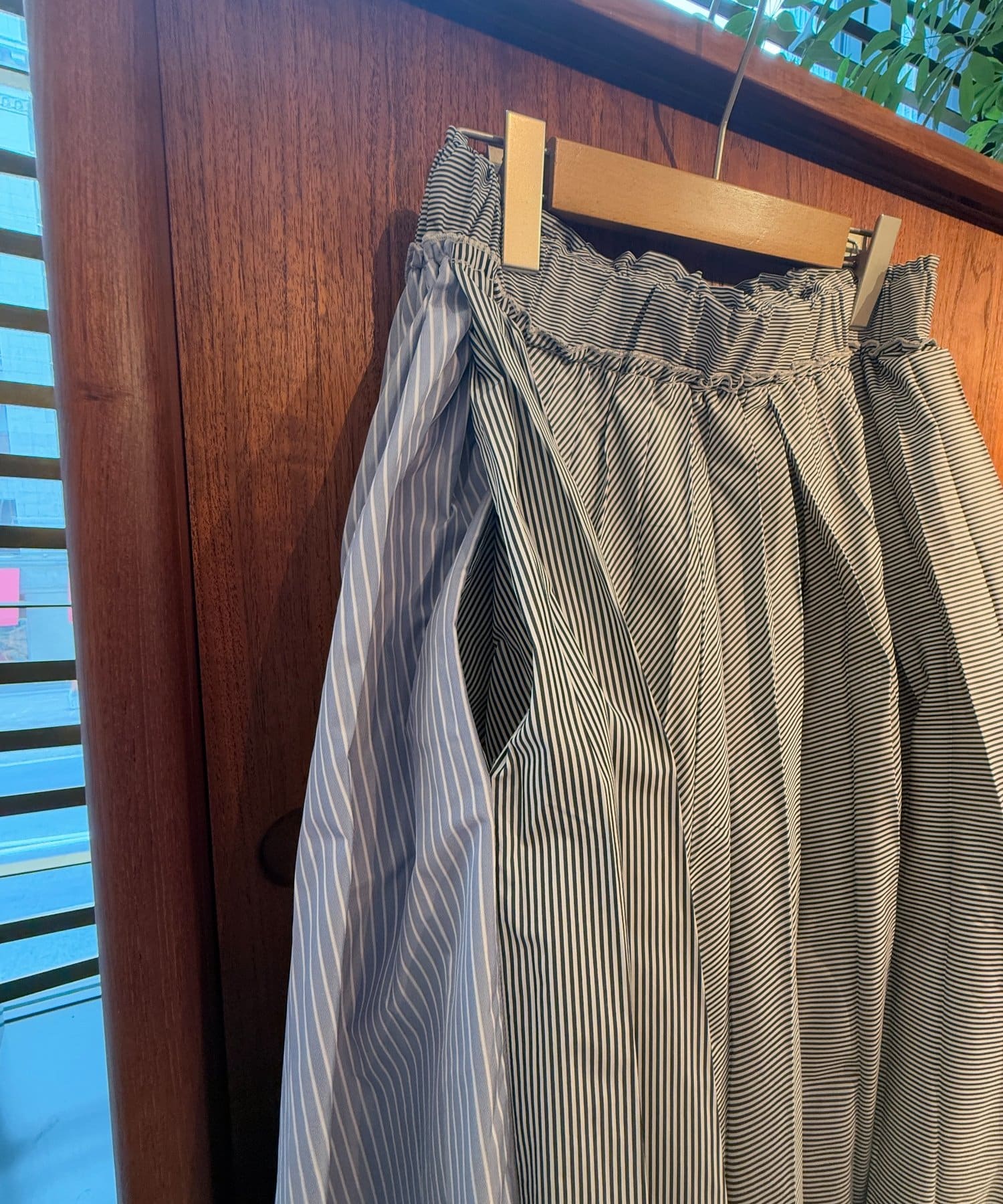 SOFIE D'HOORE ストライプスカート SOFIE D'HOORE》ストライププリーツスカート | BEARDSLEY